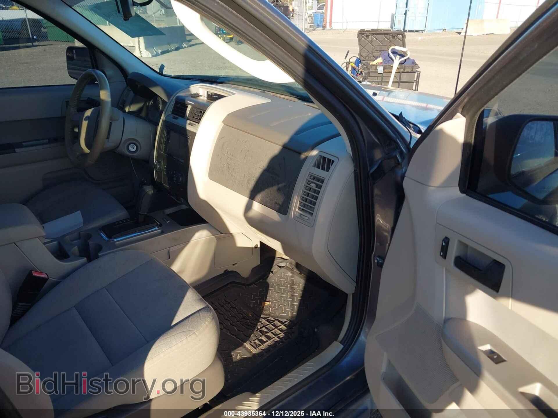 2011 FORD ESCAPE - VIN: 1FMCU0D77BKA20077 - Фото 5