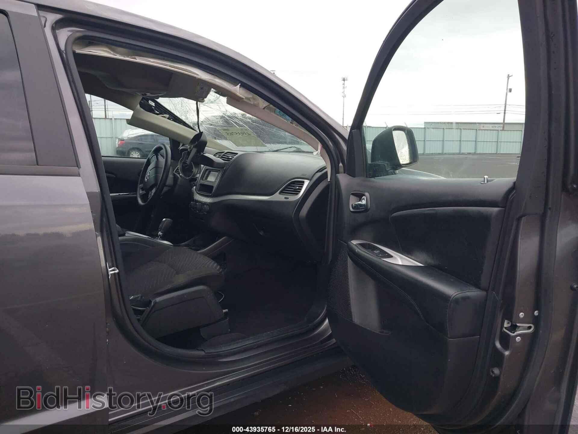 2019 DODGE JOURNEY - VIN: 3C4PDCBB8KT718324 - Фото 5