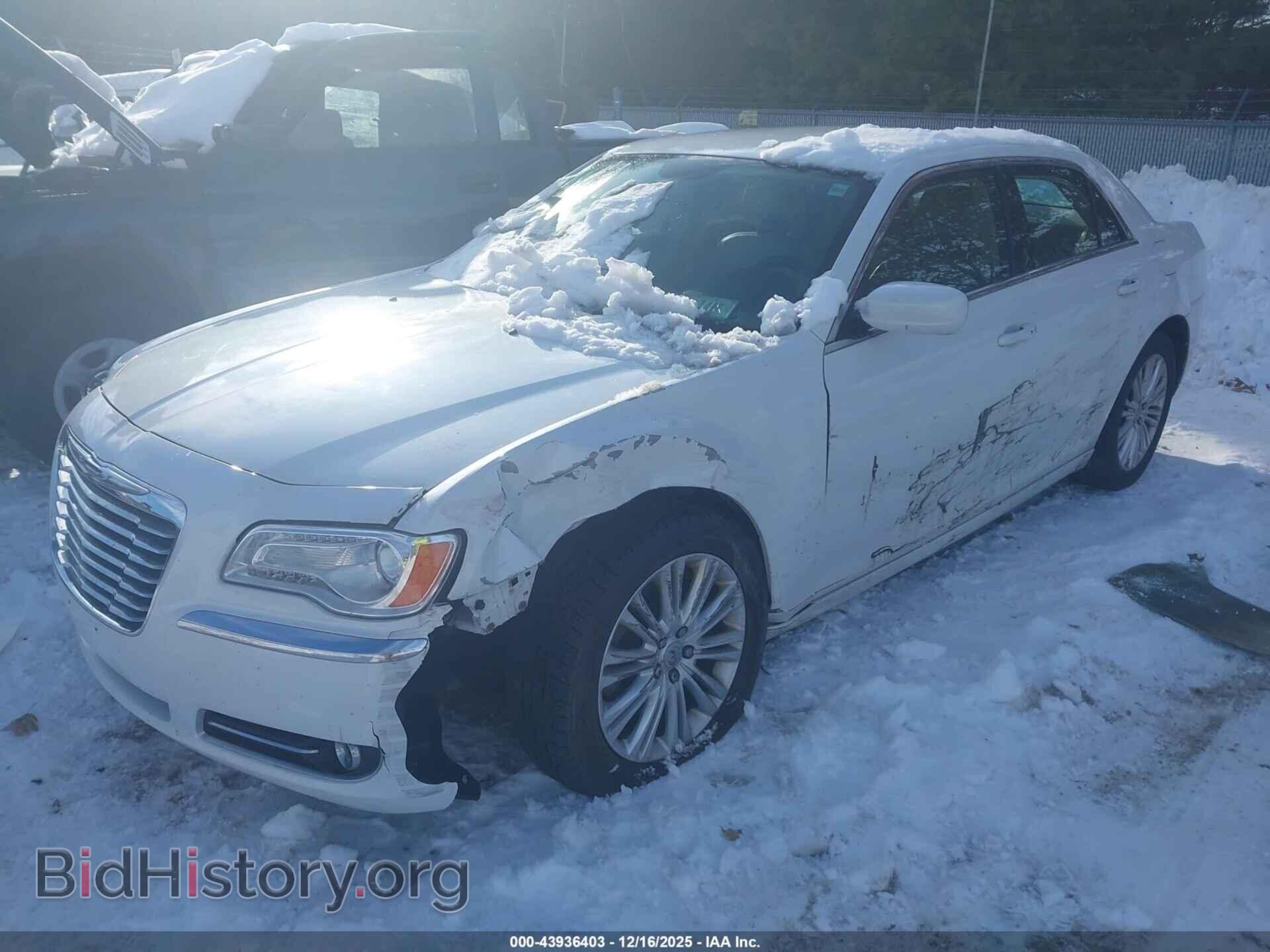 2014 CHRYSLER 300 - VIN: 2C3CCARG9EH306194 - Фото 2