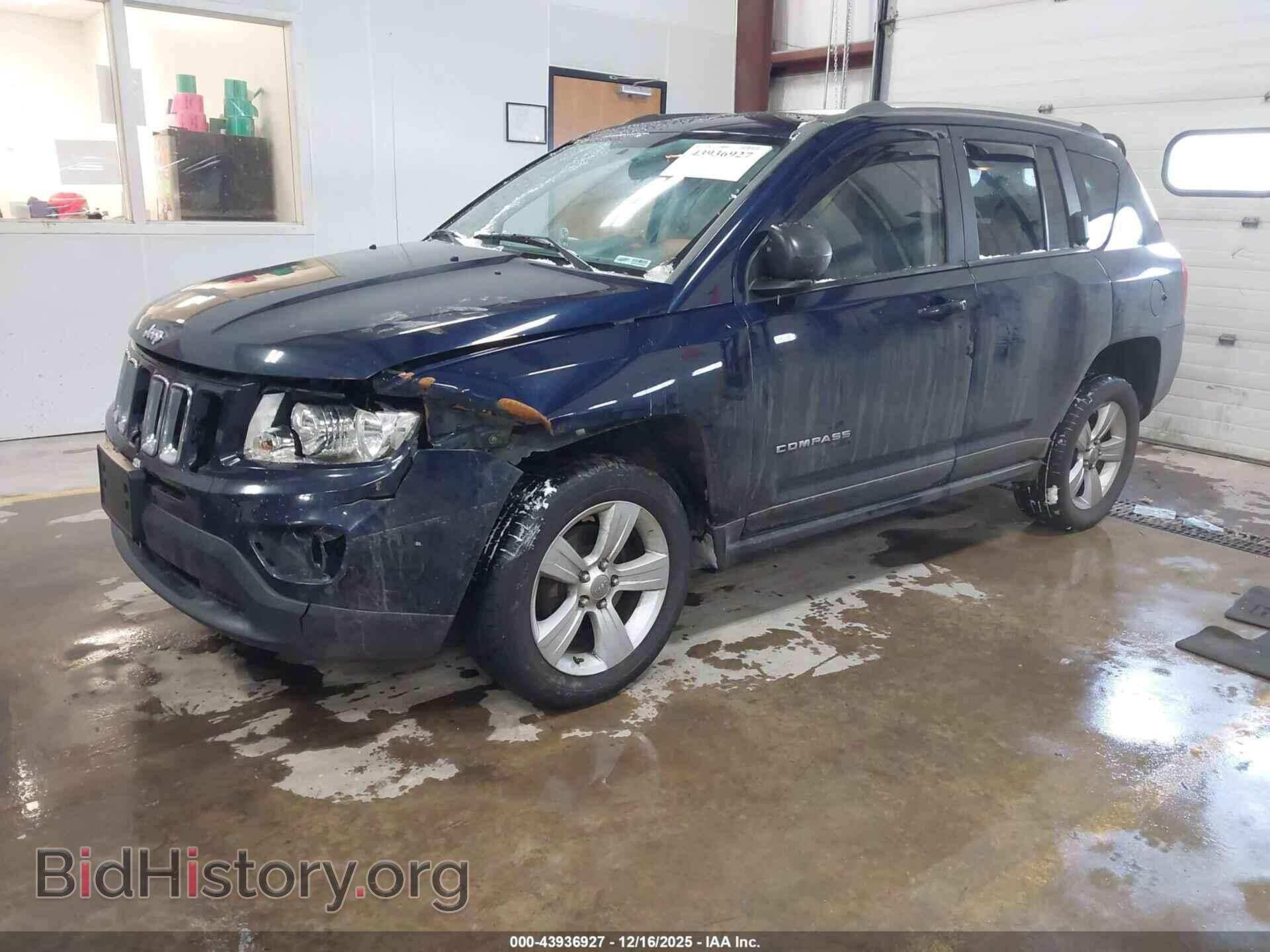 2012 JEEP COMPASS - VIN: 1C4NJCEA3CD685257 - Photo 2