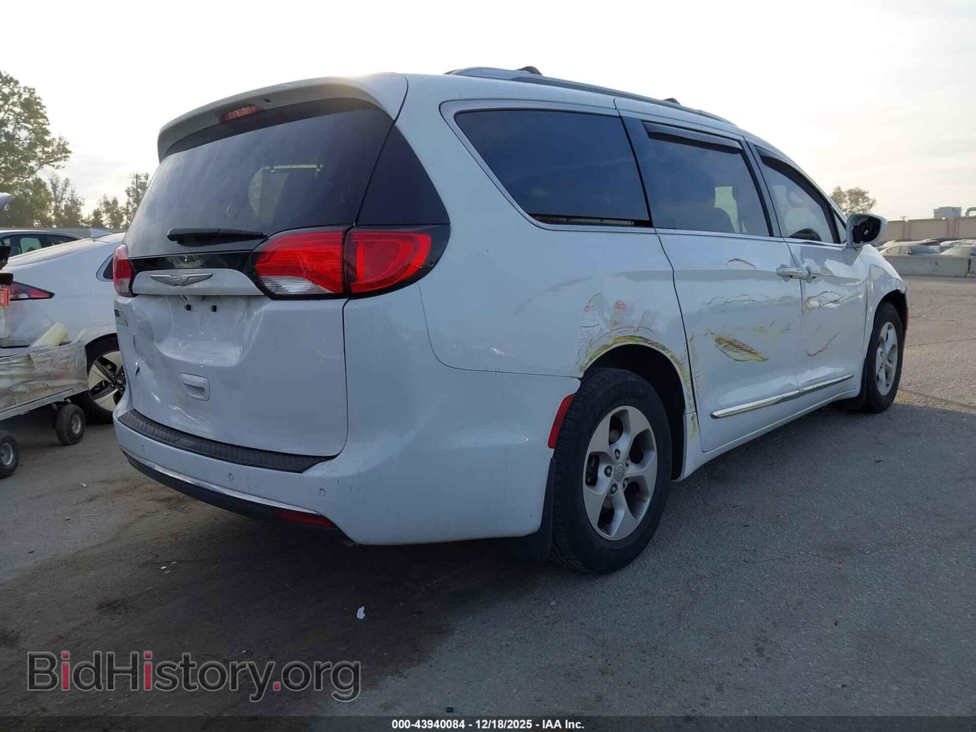 2017 CHRYSLER PACIFICA - VIN: 2C4RC1EG8HR811606 - Photo 4