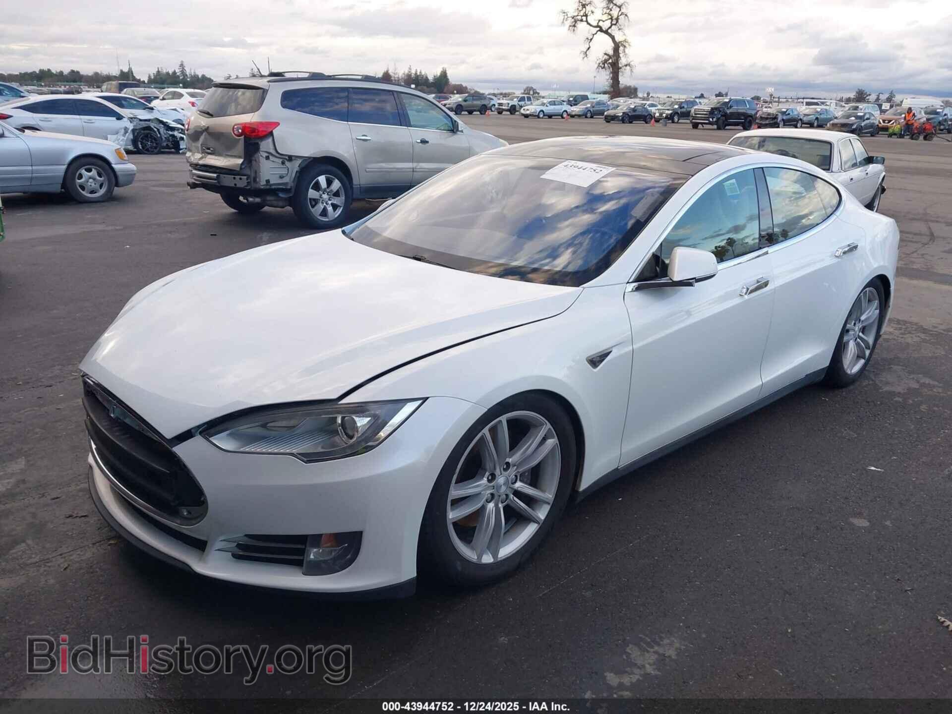 2013 TESLA MODEL S - VIN: 5YJSA1CN7DFP04531 - Photo 2