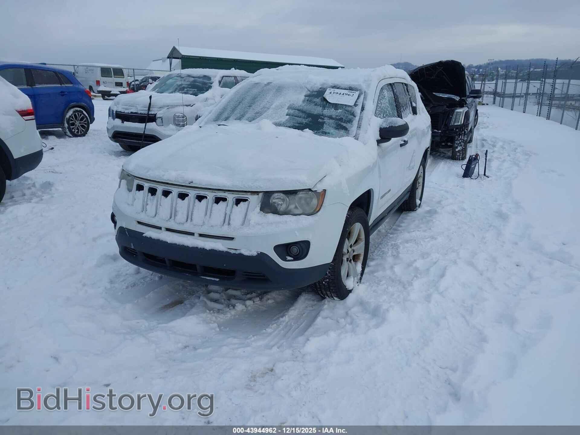 2016 JEEP COMPASS - VIN: 1C4NJDBB5GD524076 - Фото 2