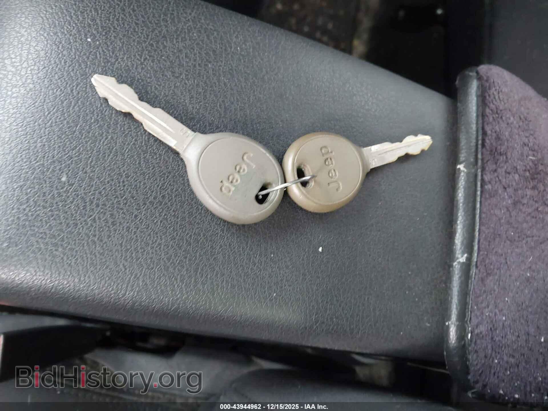 2016 JEEP COMPASS - VIN: 1C4NJDBB5GD524076 - Фото 11