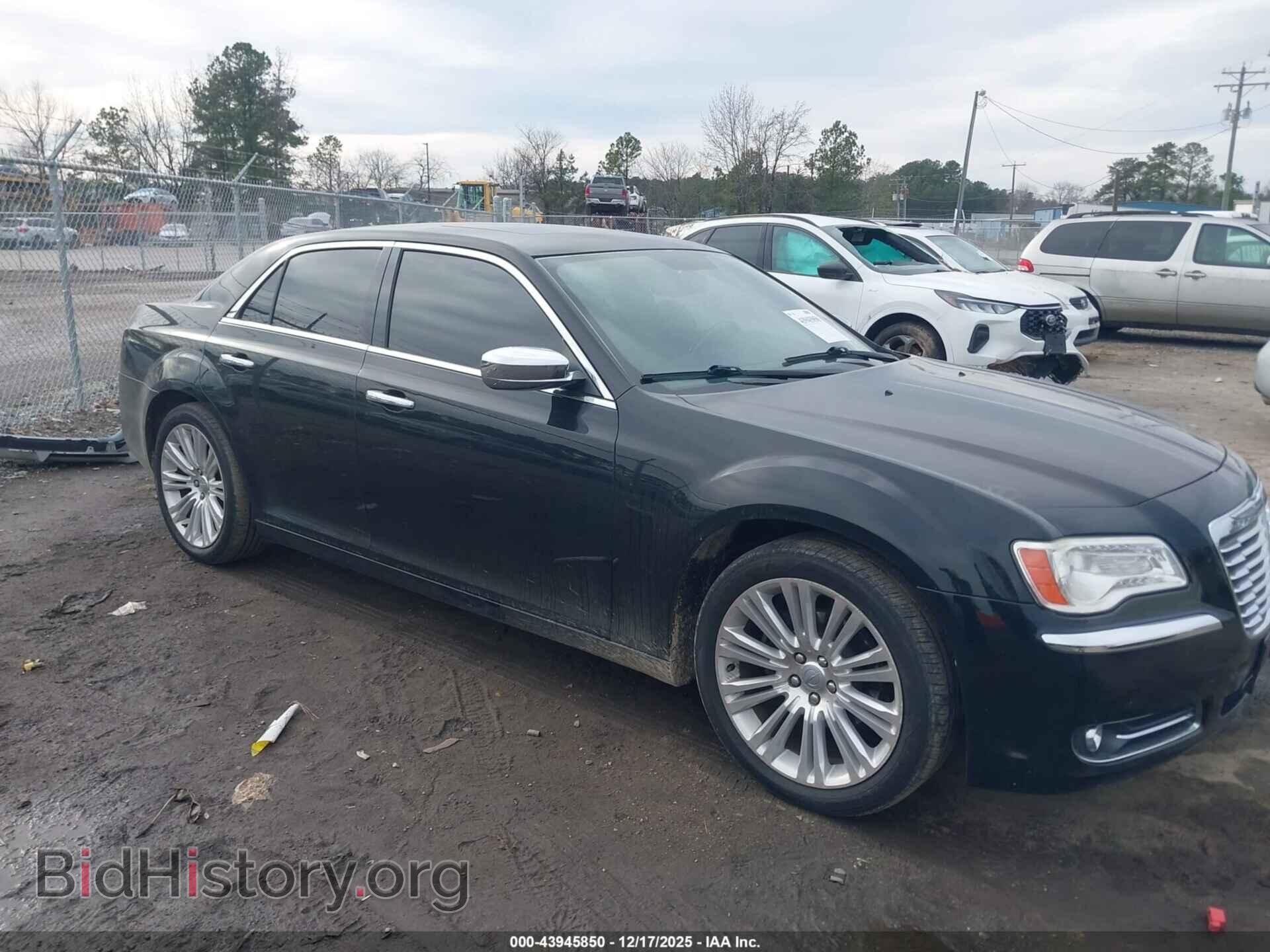Photo 2C3CA5CG6BH563184 - CHRYSLER 300 2011
