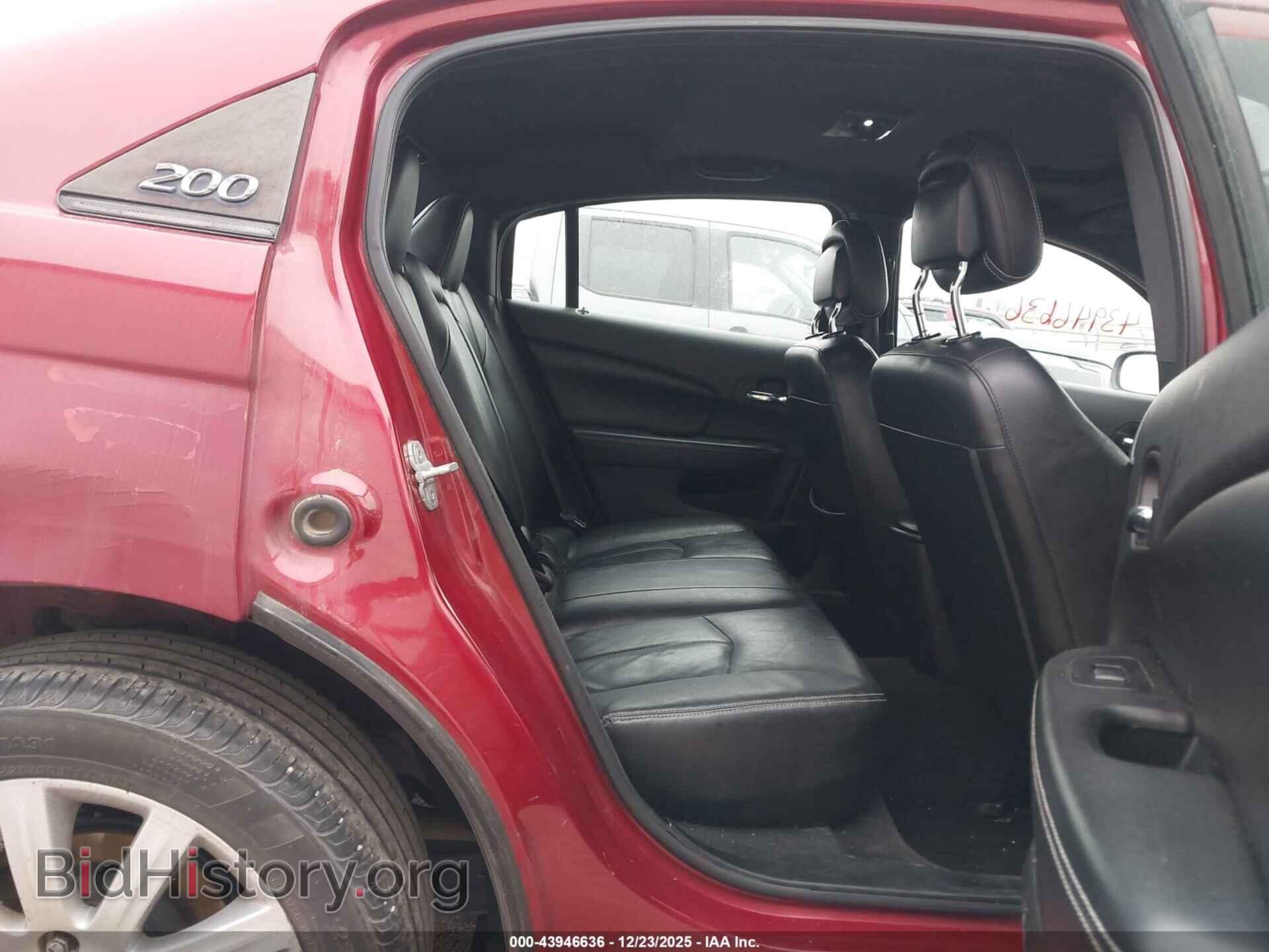 2011 CHRYSLER 200 - VIN: 1C3BC2FB0BN525204 - Фото 8