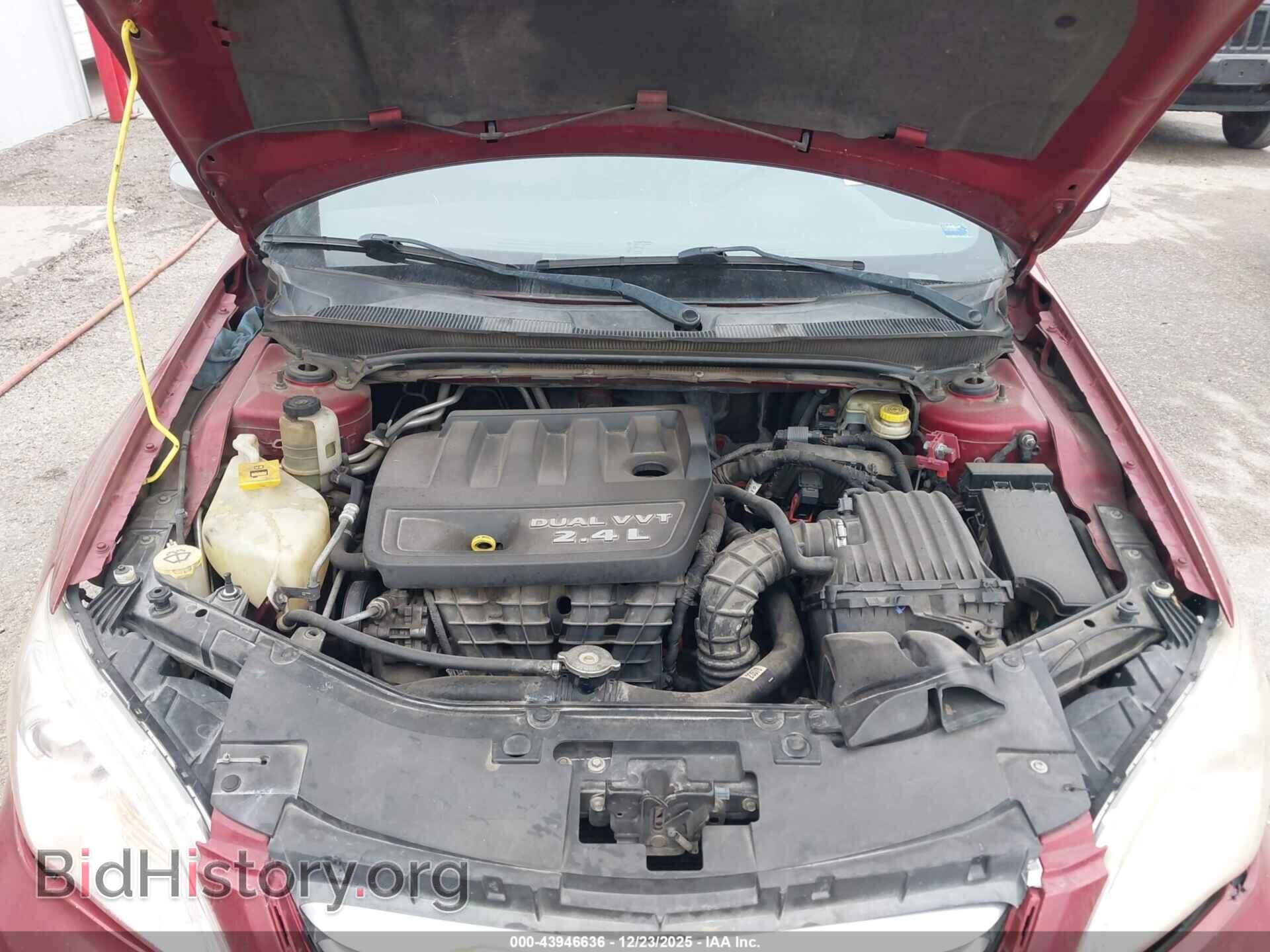 2011 CHRYSLER 200 - VIN: 1C3BC2FB0BN525204 - Фото 10