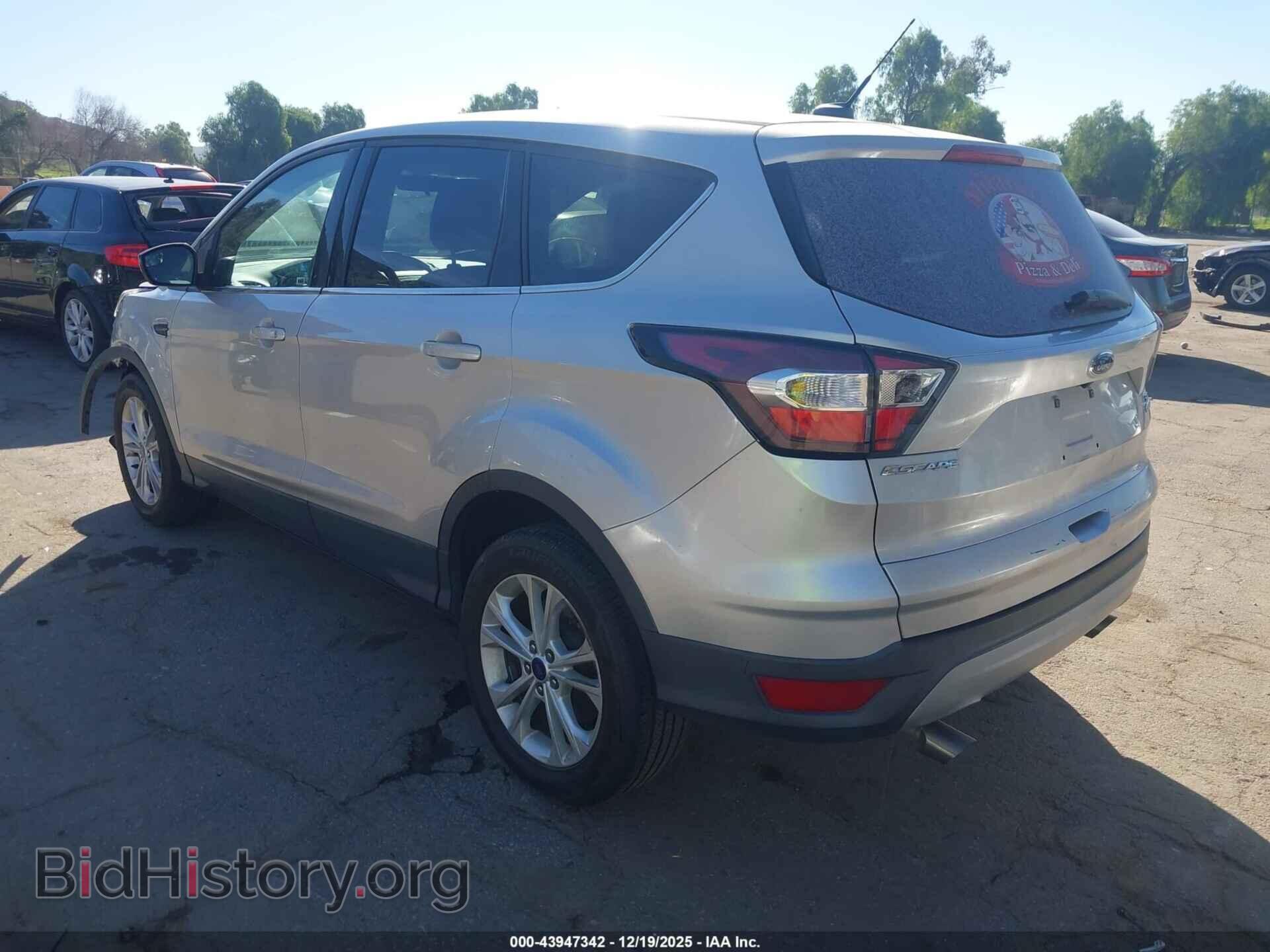 2017 FORD ESCAPE - VIN: 1FMCU0GD0HUB44352 - Фото 3