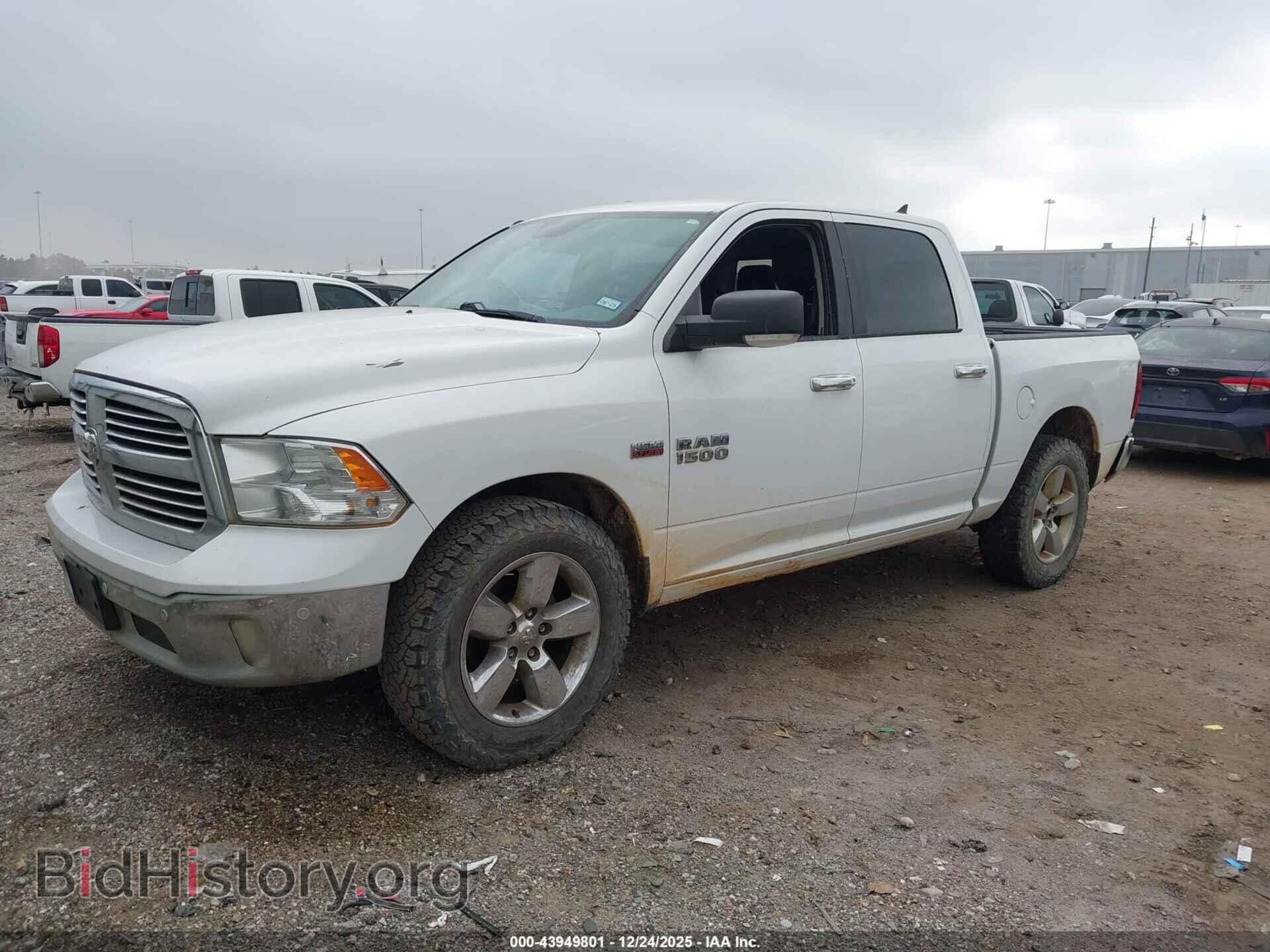 2017 RAM 1500 - VIN: 1C6RR7LT3HS661184 - Фото 2