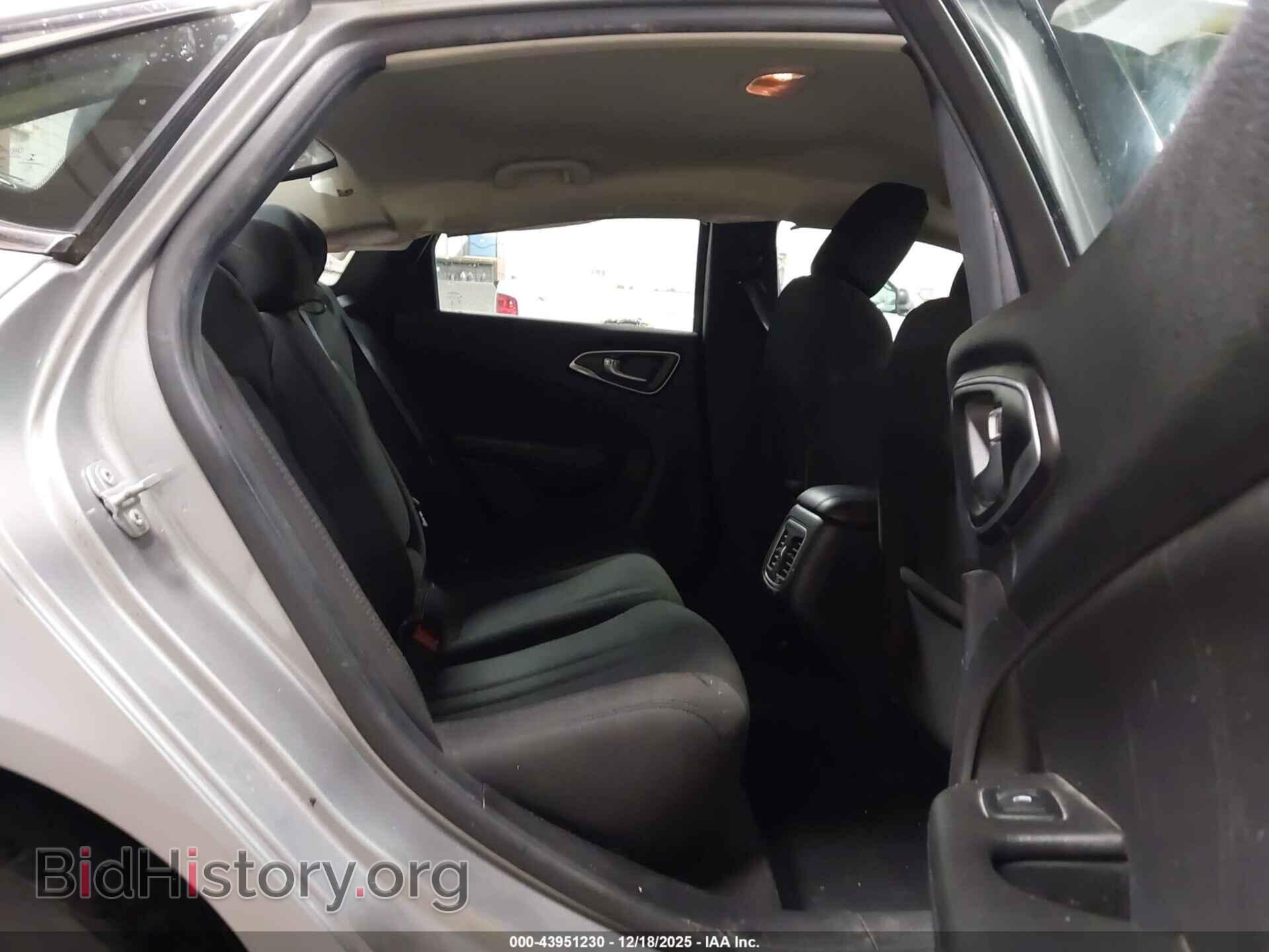 2016 CHRYSLER 200 - VIN: 1C3CCCAG0GN141699 - Photo 8