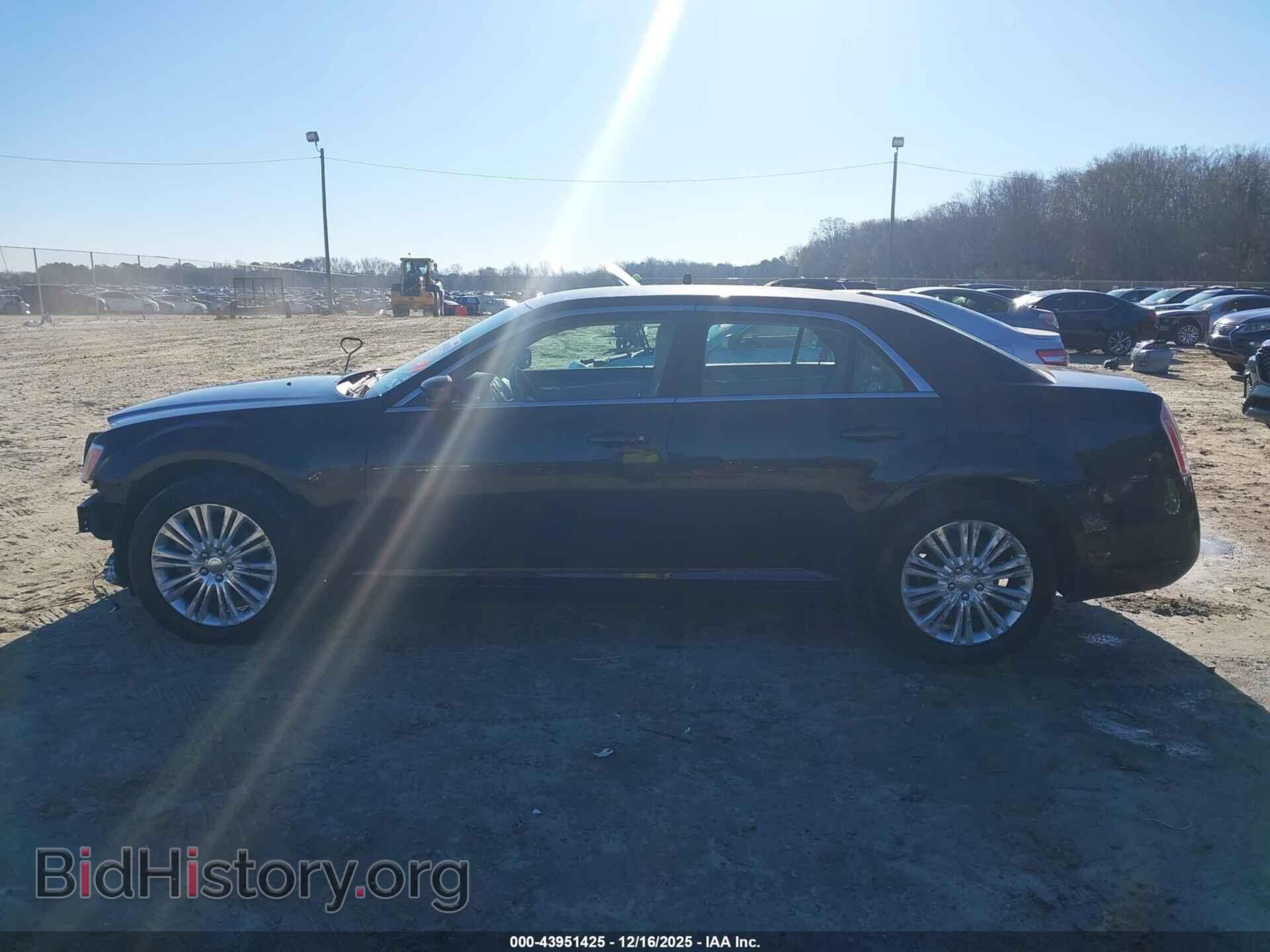 2013 CHRYSLER 300 - VIN: 2C3CCARG2DH528106 - Фото 15