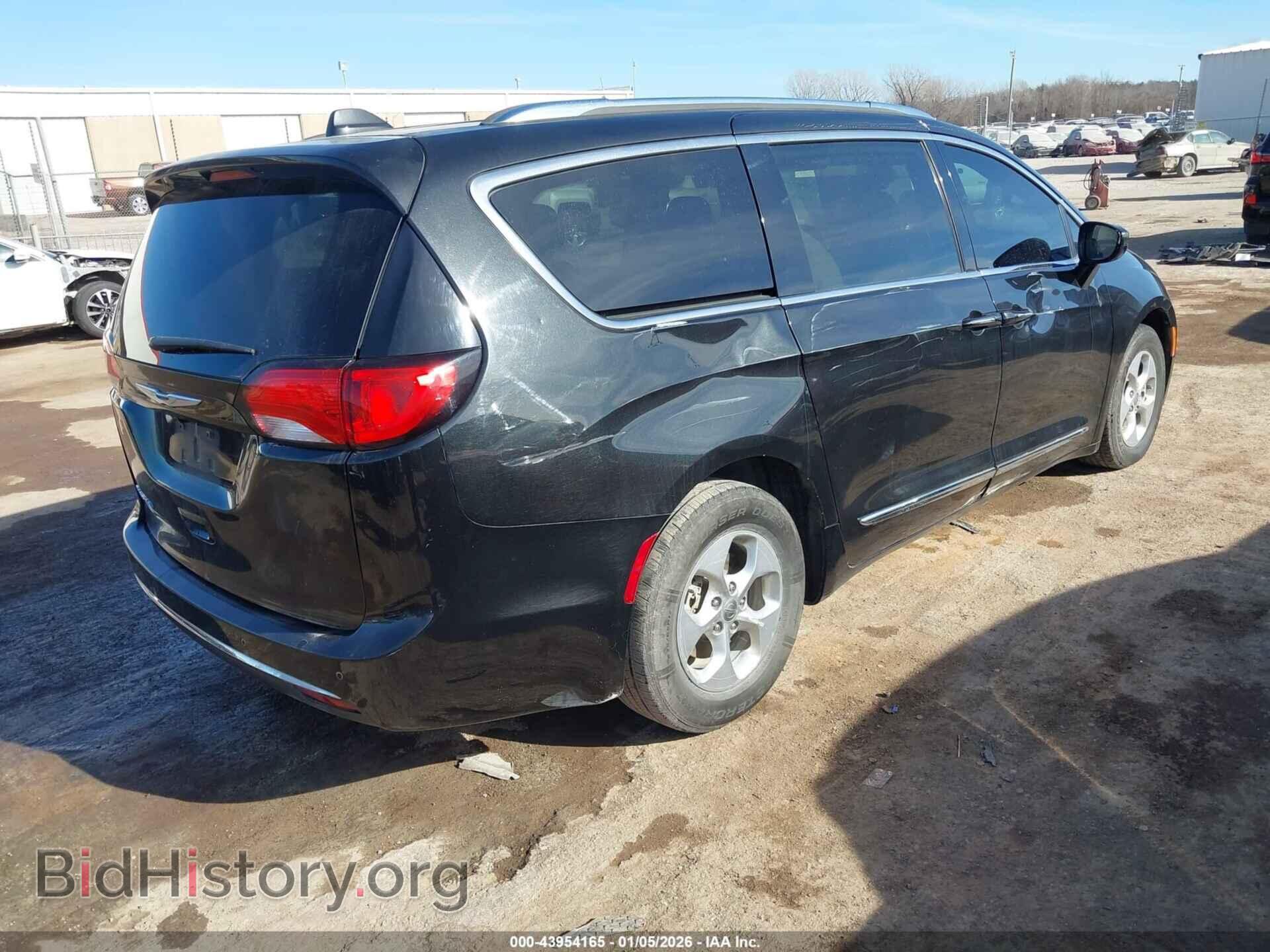 2017 CHRYSLER PACIFICA - VIN: 2C4RC1EG0HR821675 - Фото 4
