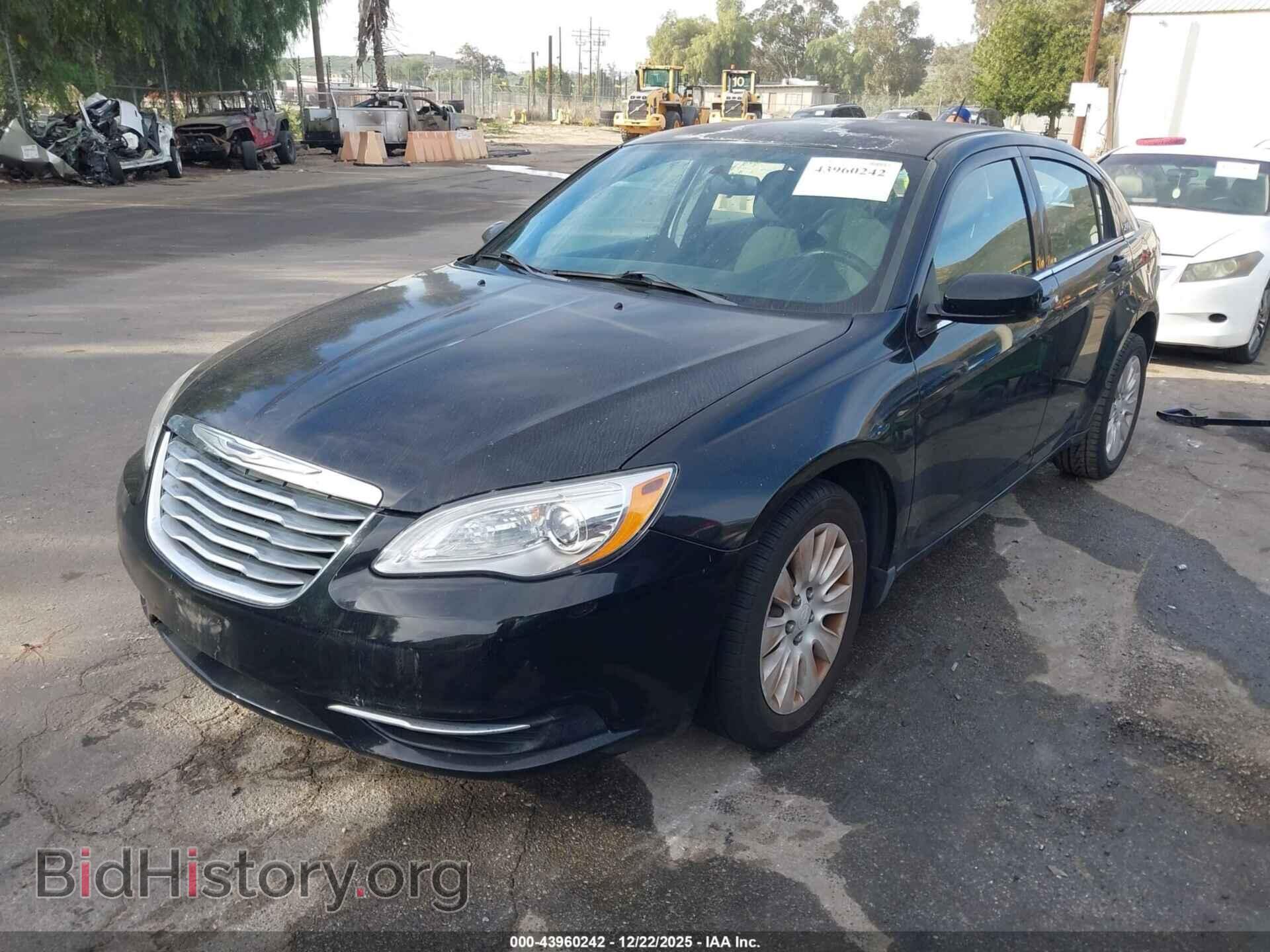 2012 CHRYSLER 200 - VIN: 1C3CCBAB1CN117274 - Photo 2