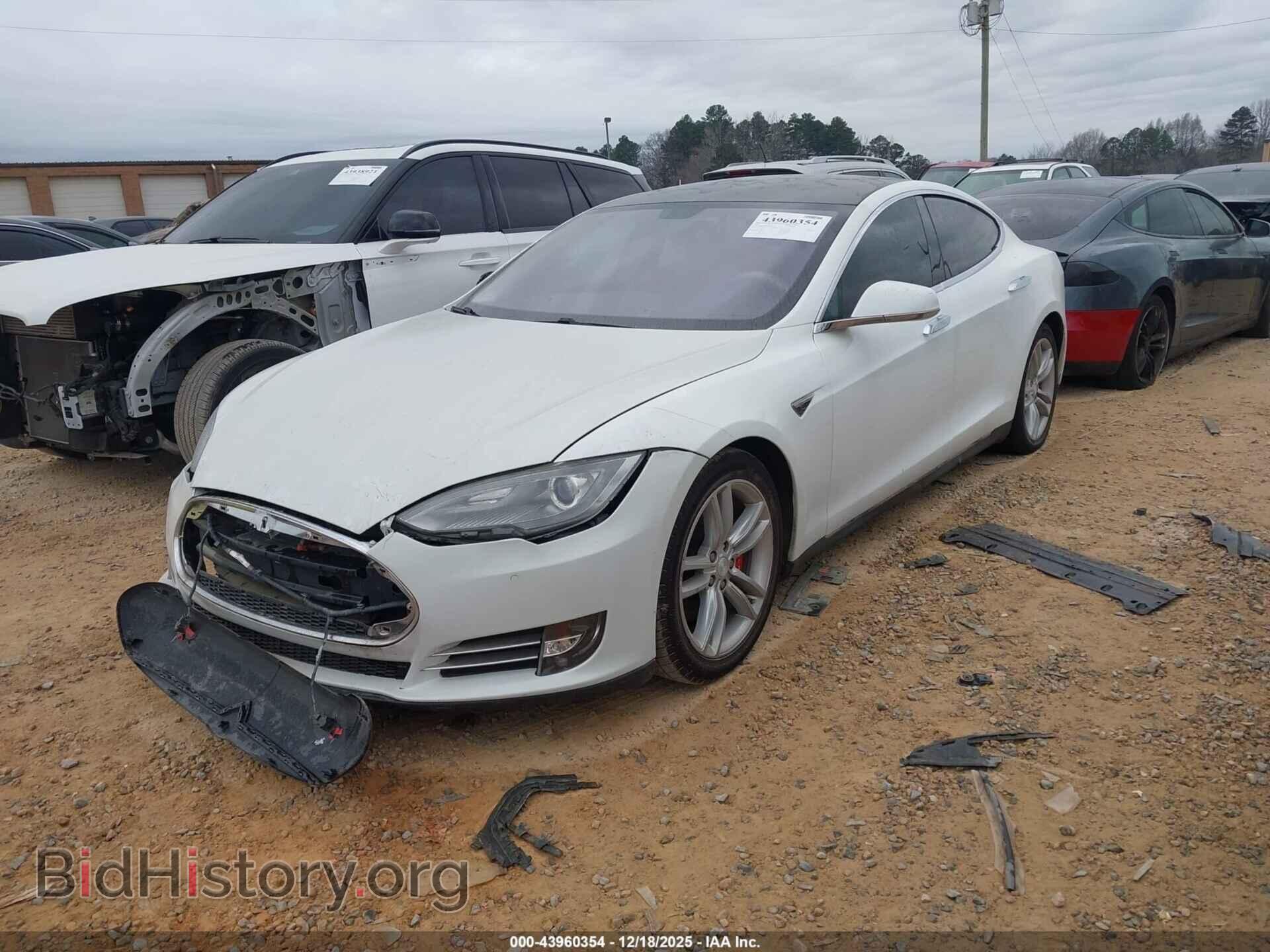 2013 TESLA MODEL S - VIN: 5YJSA1DP0DFP21946 - Photo 2