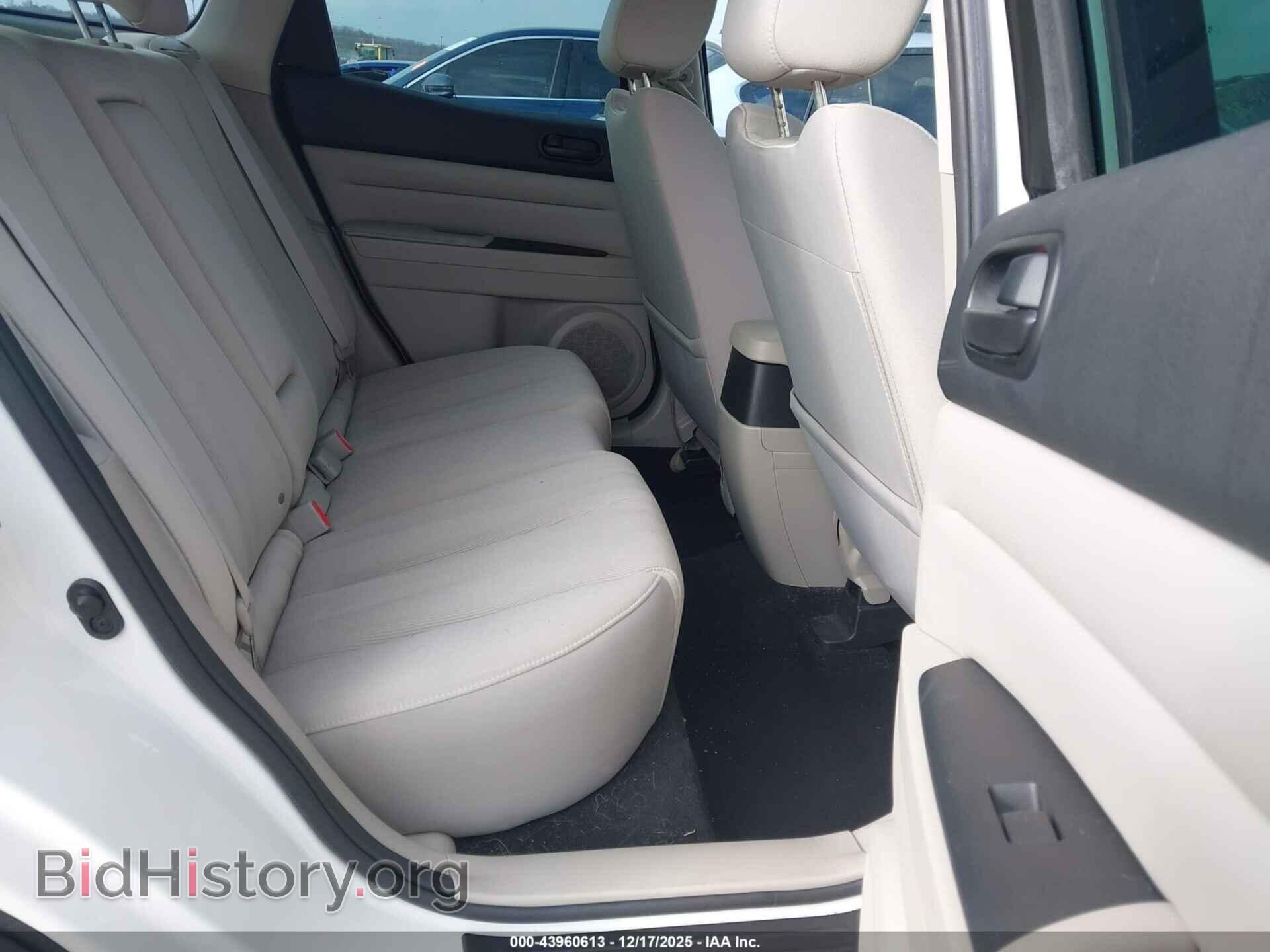2011 MAZDA CX-7 - VIN: JM3ER2B57B0373353 - Фото 8