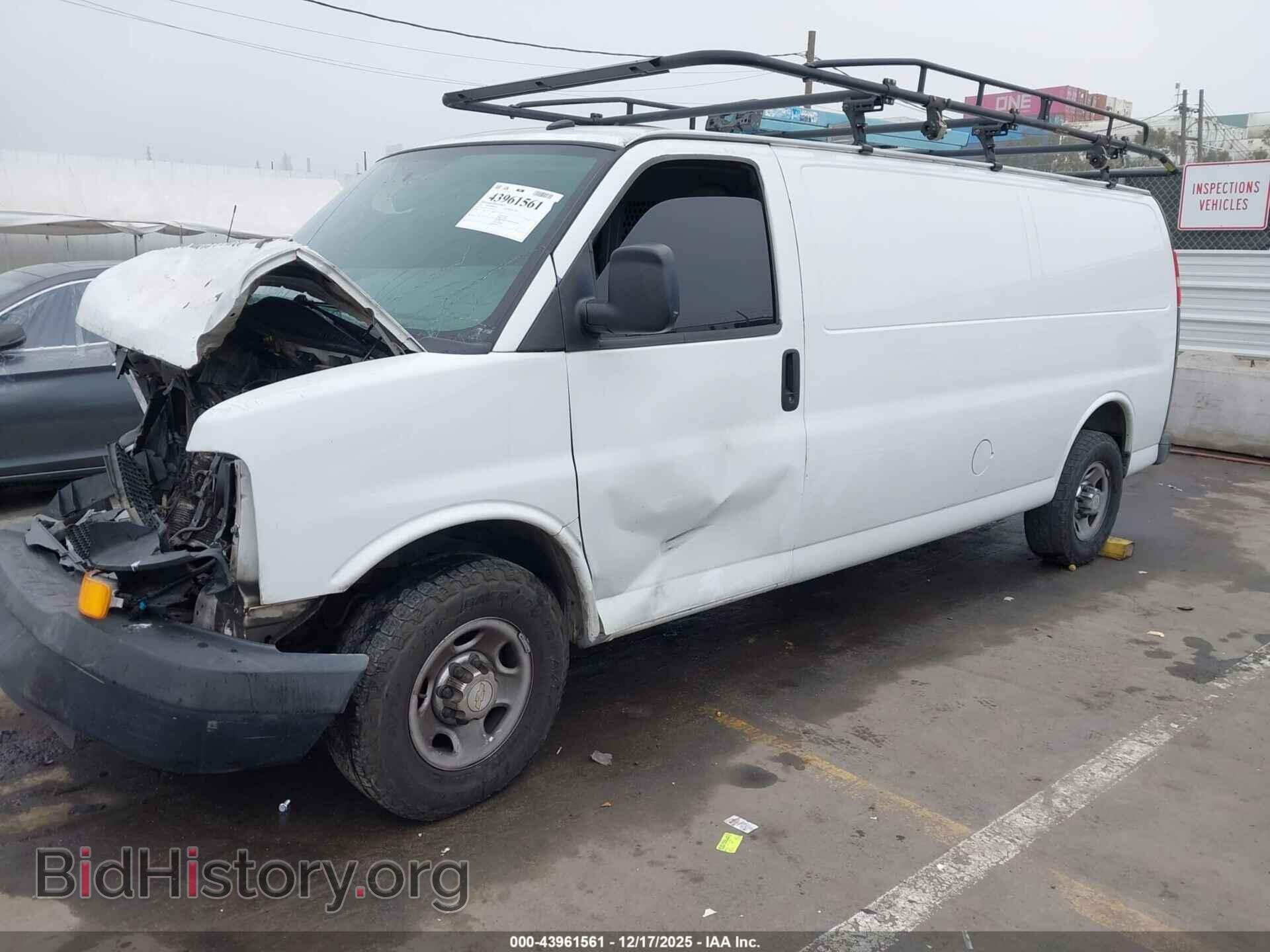 2015 CHEVROLET EXPRESS 3500 - VIN: 1GCZGUCG7F1232150 - Фото 2