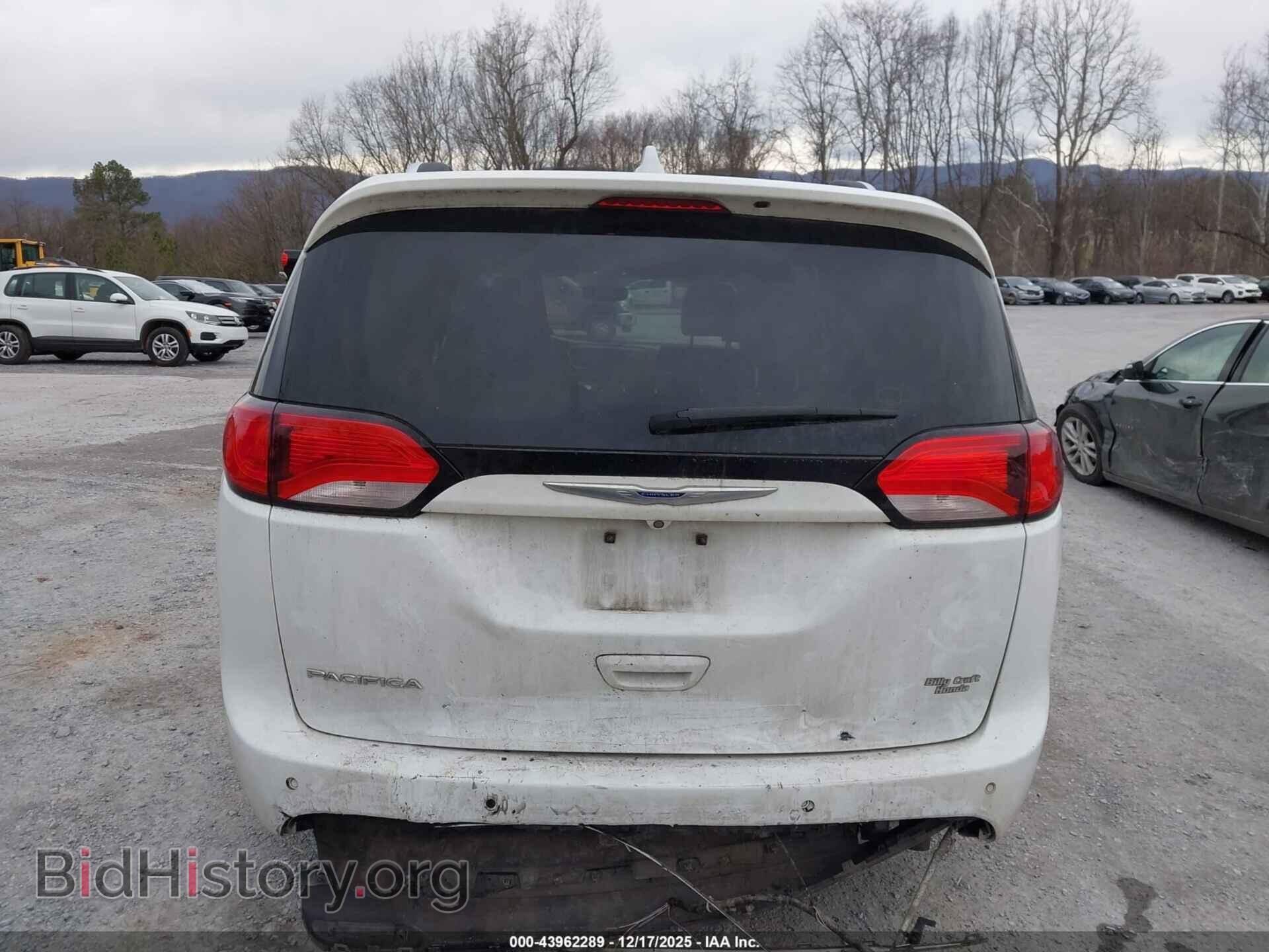 2019 CHRYSLER PACIFICA - VIN: 2C4RC1BG2KR548024 - Фото 17
