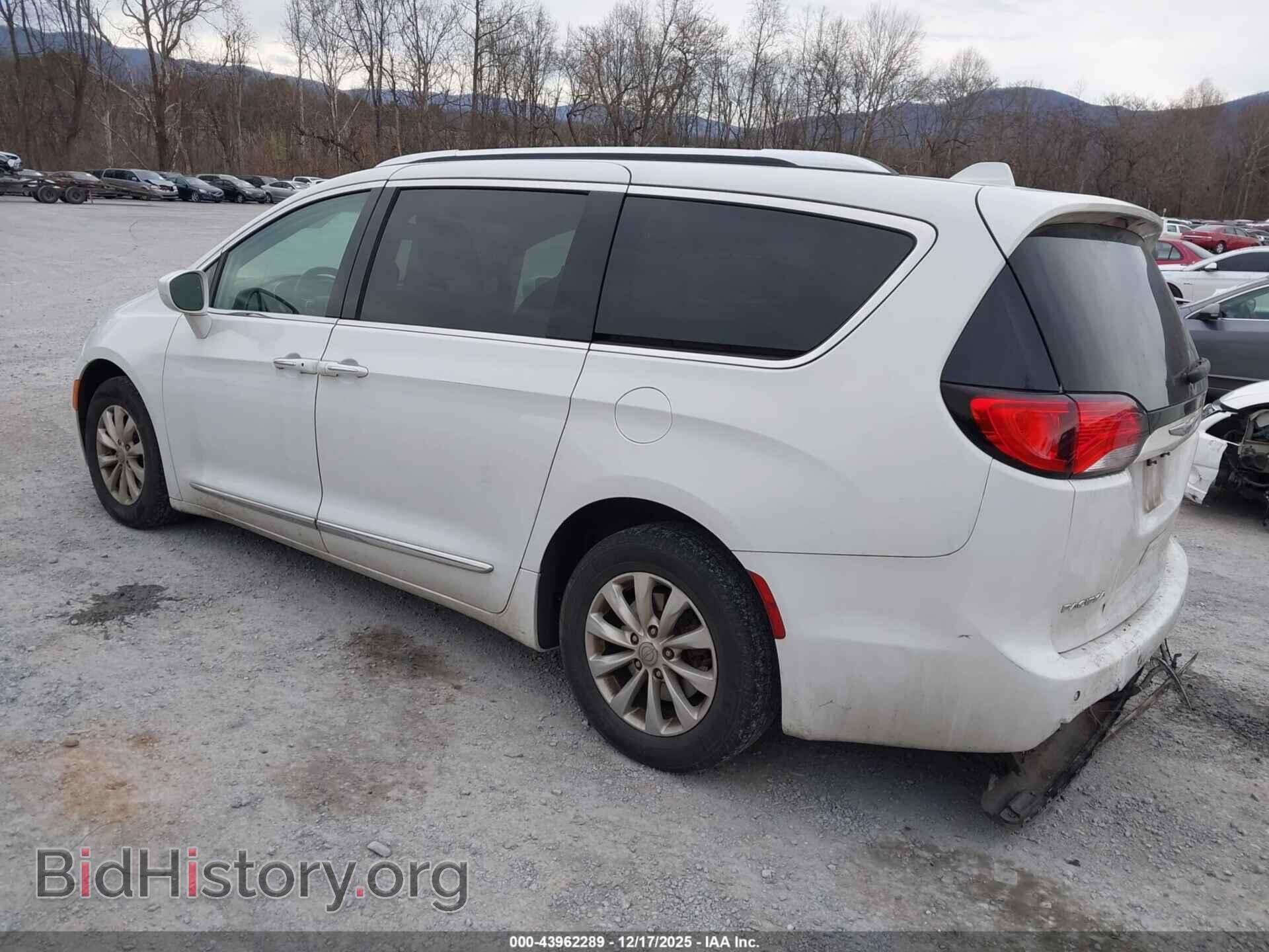 2019 CHRYSLER PACIFICA - VIN: 2C4RC1BG2KR548024 - Фото 3
