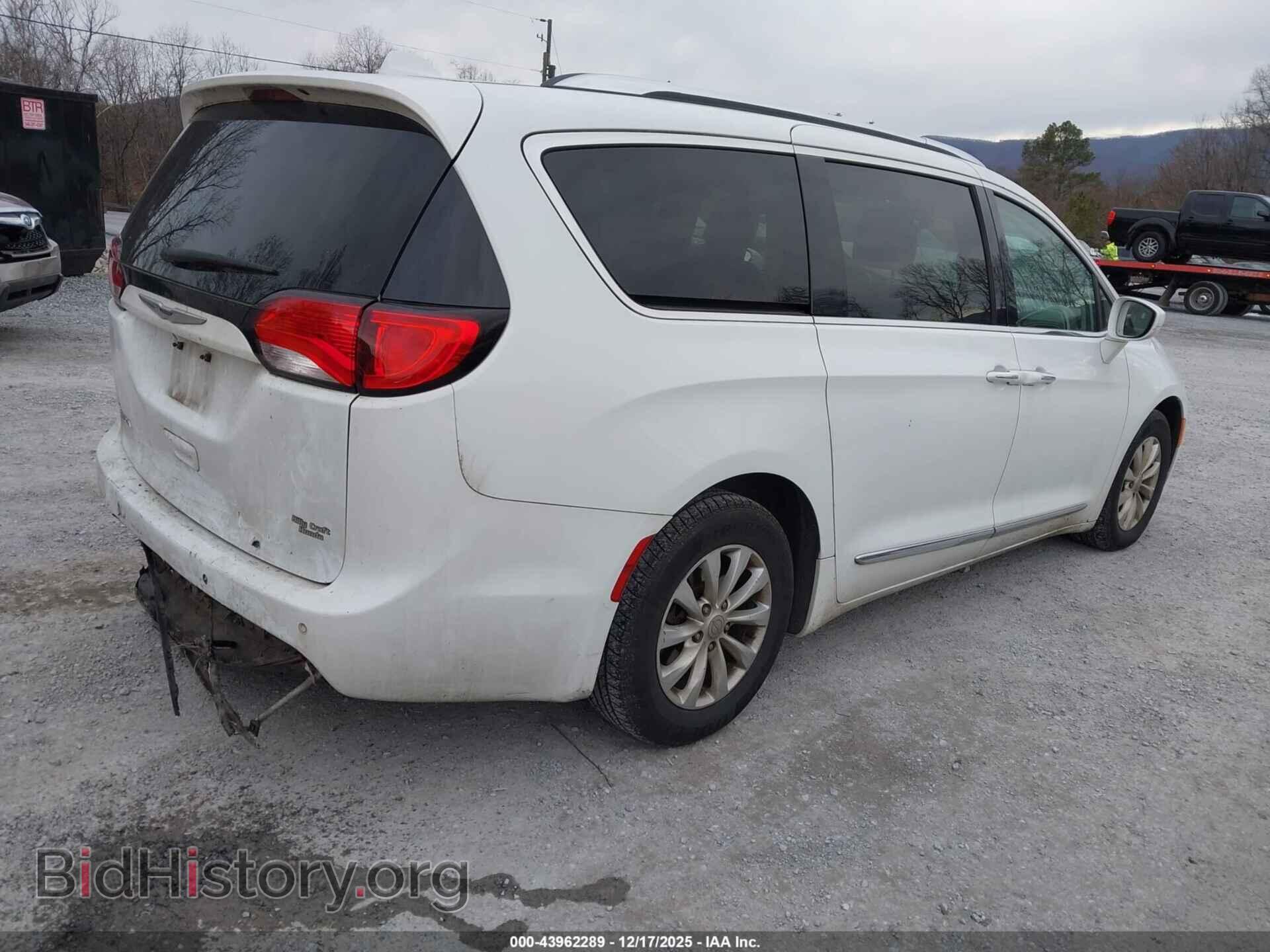 2019 CHRYSLER PACIFICA - VIN: 2C4RC1BG2KR548024 - Фото 4