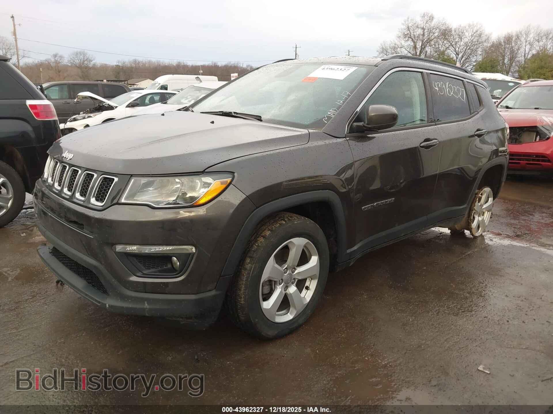 2019 JEEP COMPASS - VIN: 3C4NJCBB7KT852063 - Фото 2