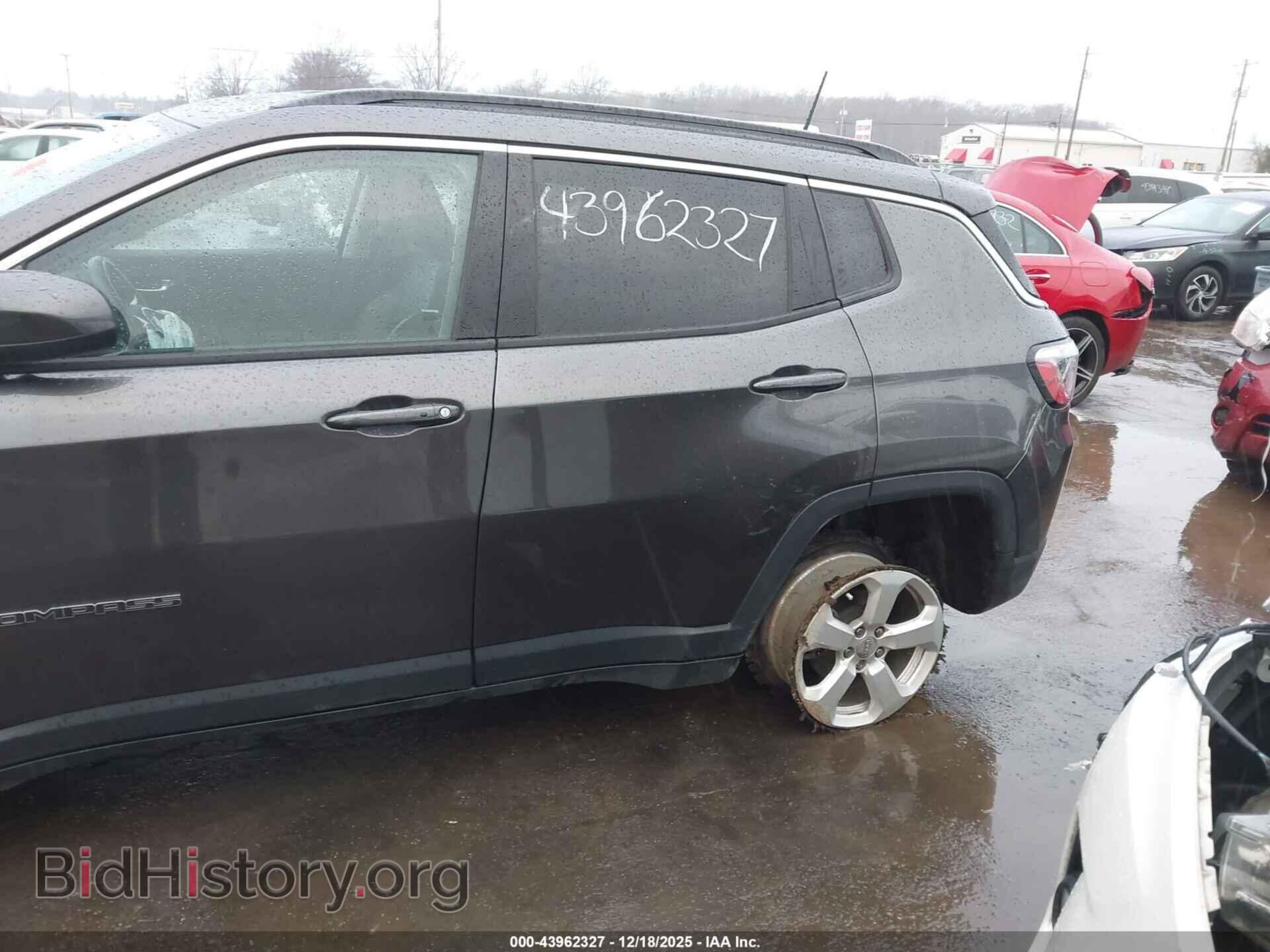 2019 JEEP COMPASS - VIN: 3C4NJCBB7KT852063 - Фото 18