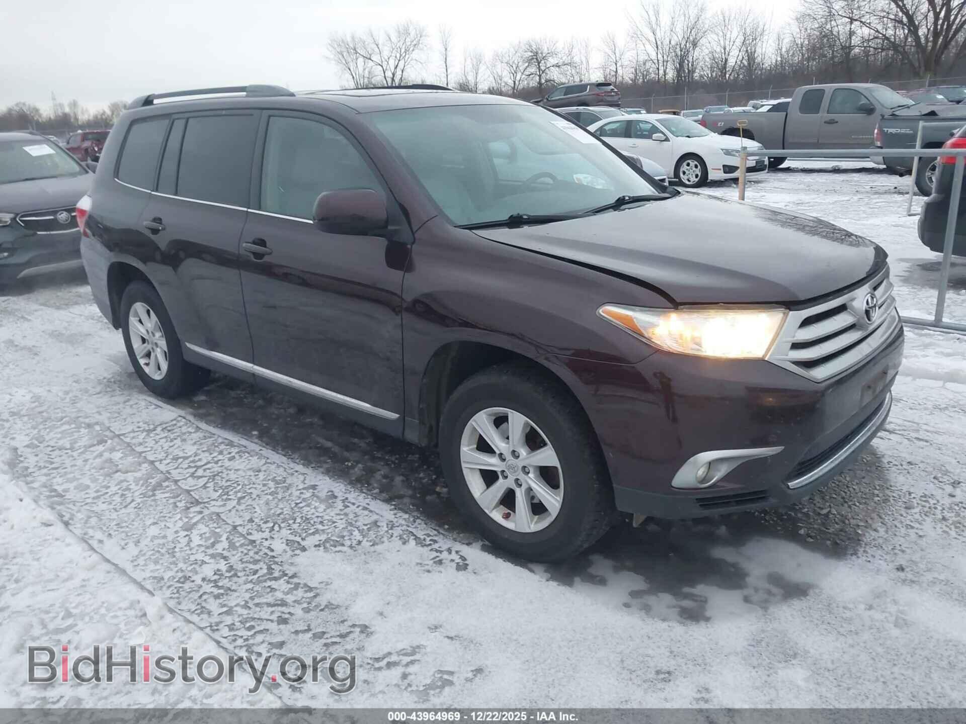 Photo 5TDBK3EH4BS048832 - TOYOTA HIGHLANDER 2011