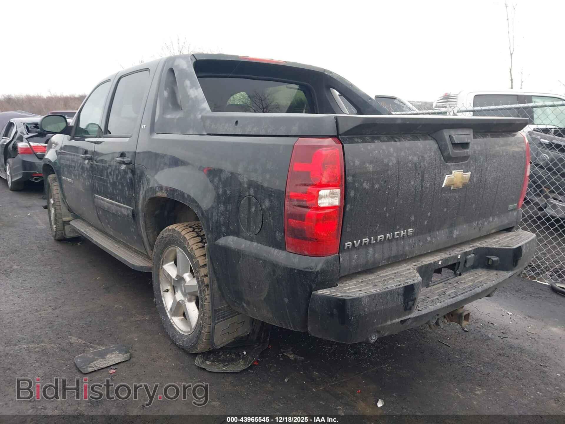 2011 CHEVROLET AVALANCHE - VIN: 3GNTKFE35BG295468 - Фото 3