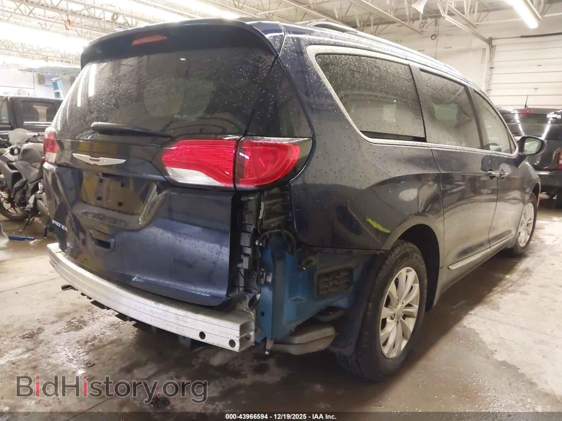 2017 CHRYSLER PACIFICA - VIN: 2C4RC1BG4HR823627 - Фото 4