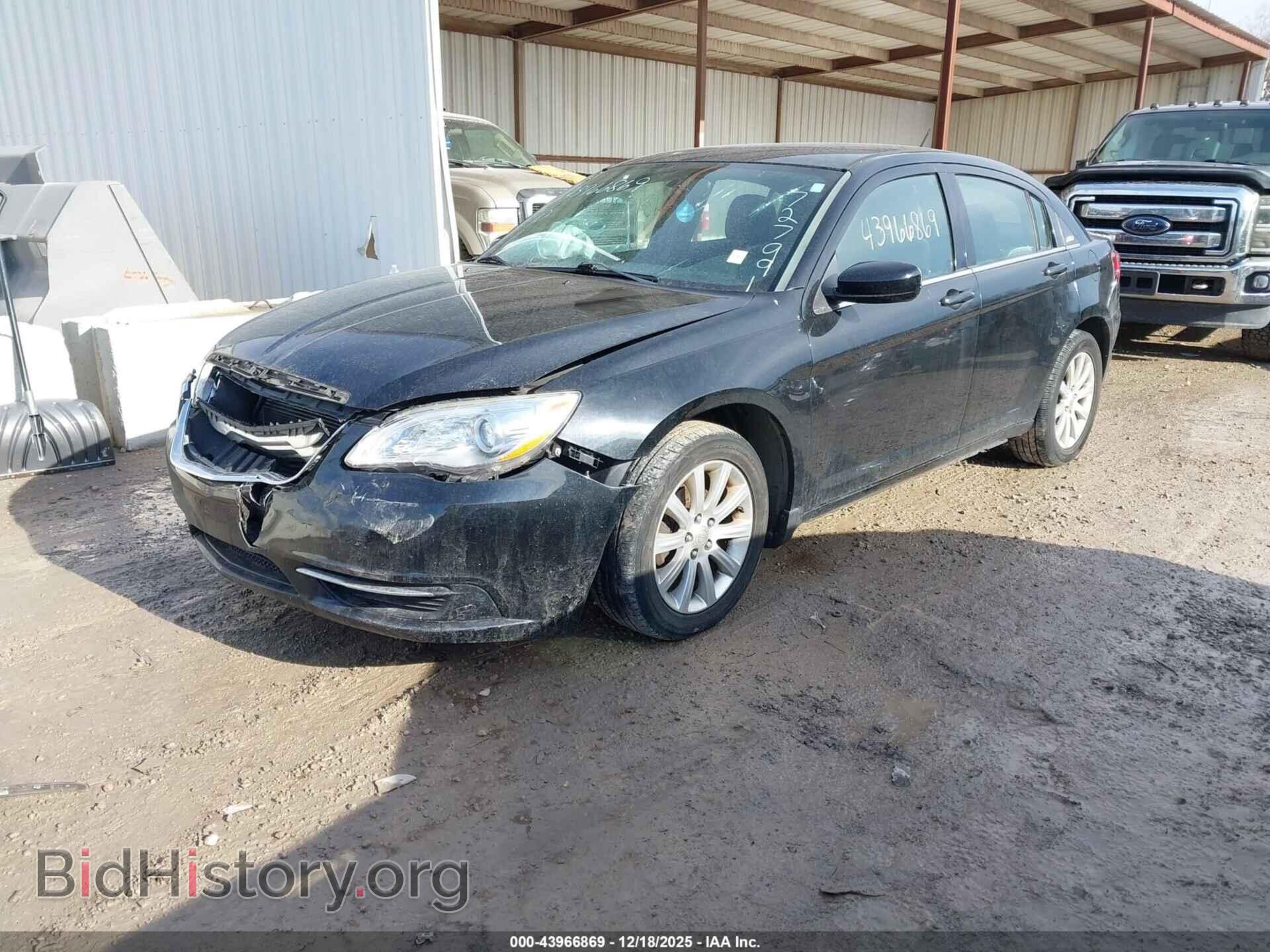 2013 CHRYSLER 200 - VIN: 1C3CCBBB0DN727991 - Фото 2