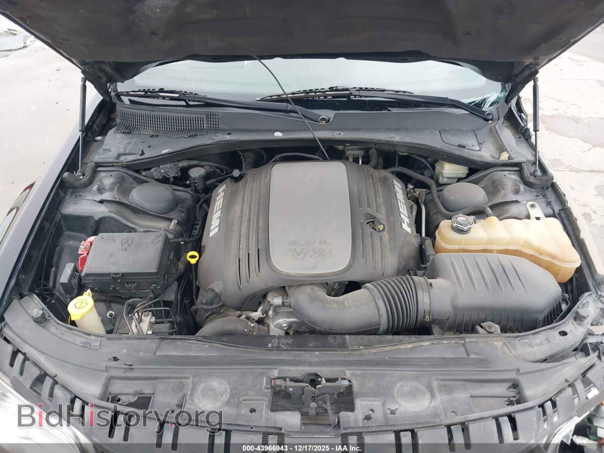 2013 CHRYSLER 300C - VIN: 2C3CCAET2DH600893 - Фото 10