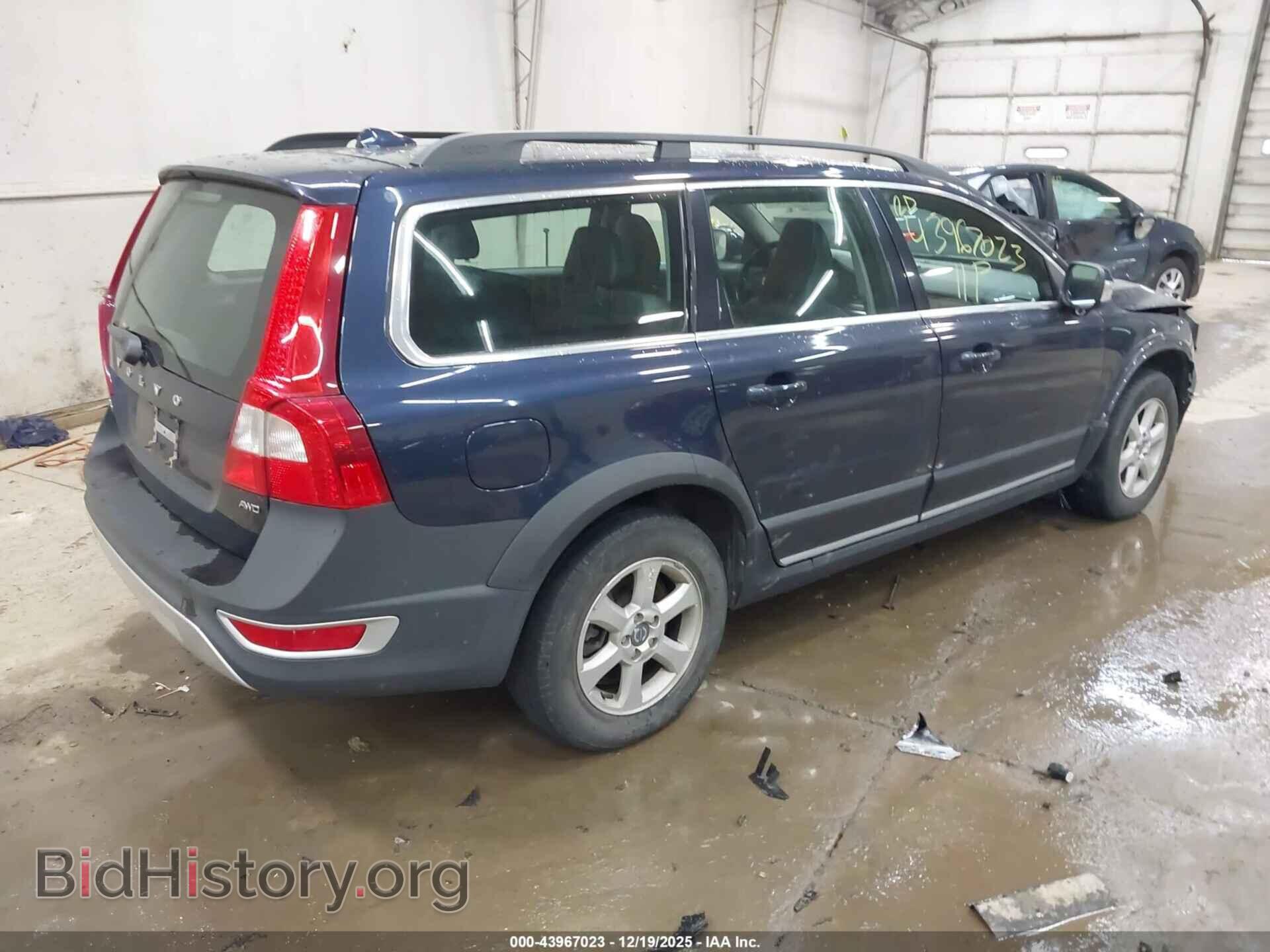 2011 VOLVO XC70 - VIN: YV4940BZ4B1095017 - Фото 4