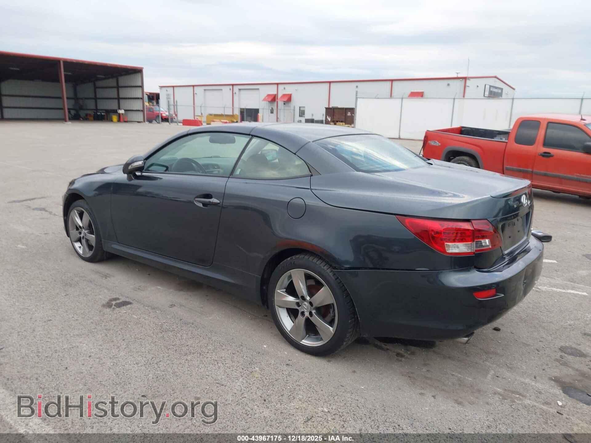 2011 LEXUS IS 250C - VIN: JTHFF2C22B2519378 - Фото 3