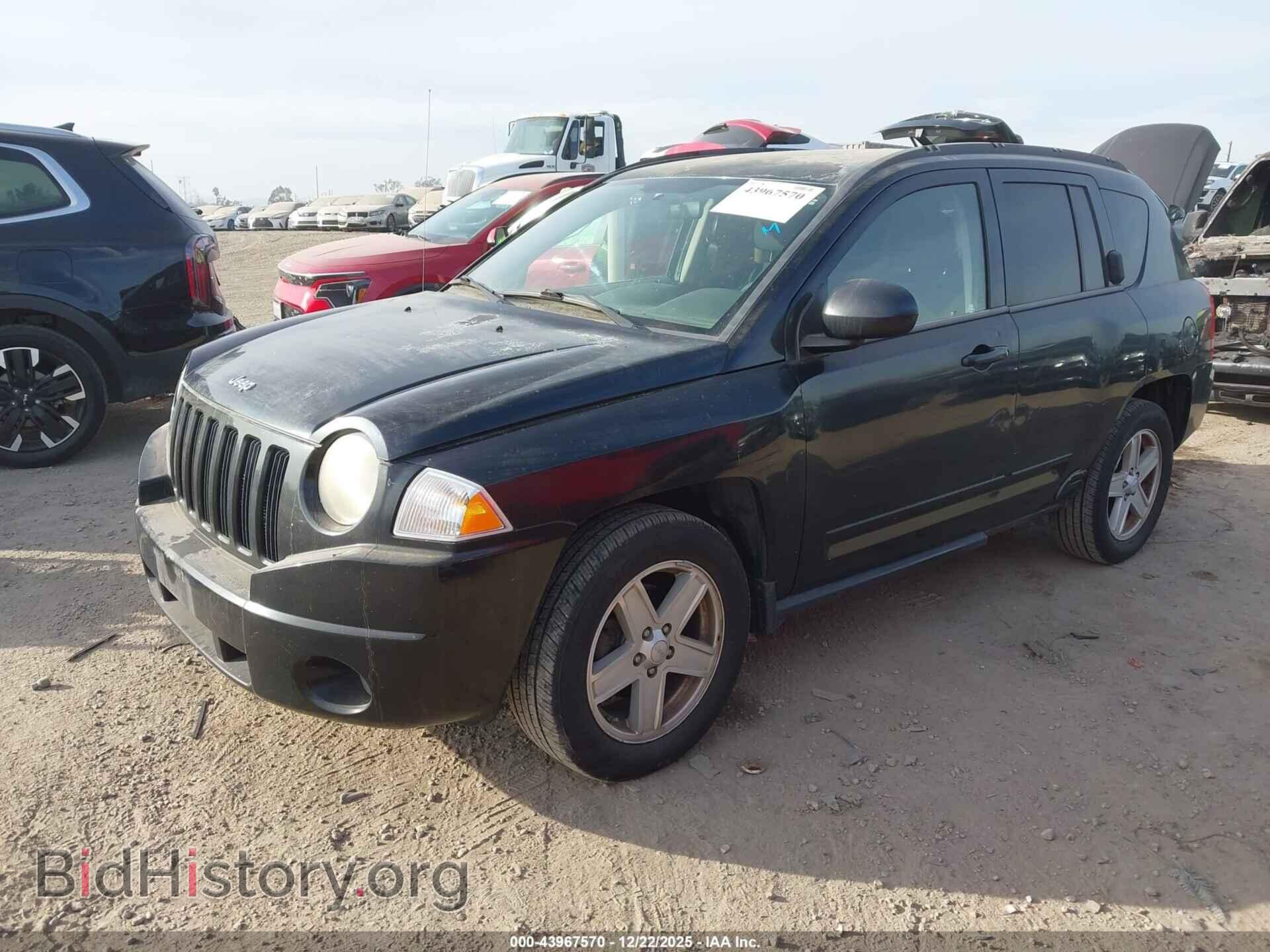 2010 JEEP COMPASS - VIN: 1J4NT4FB4AD549301 - Фото 2