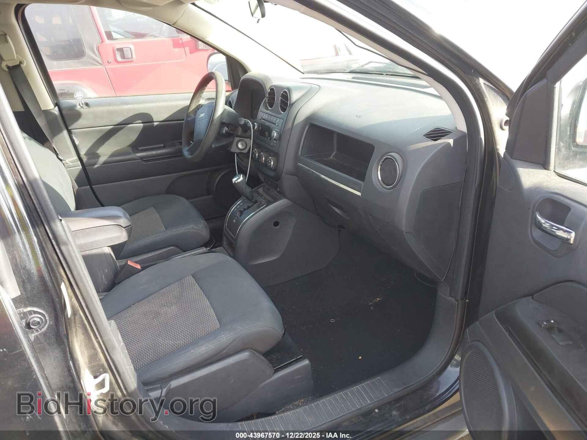 2010 JEEP COMPASS - VIN: 1J4NT4FB4AD549301 - Фото 5