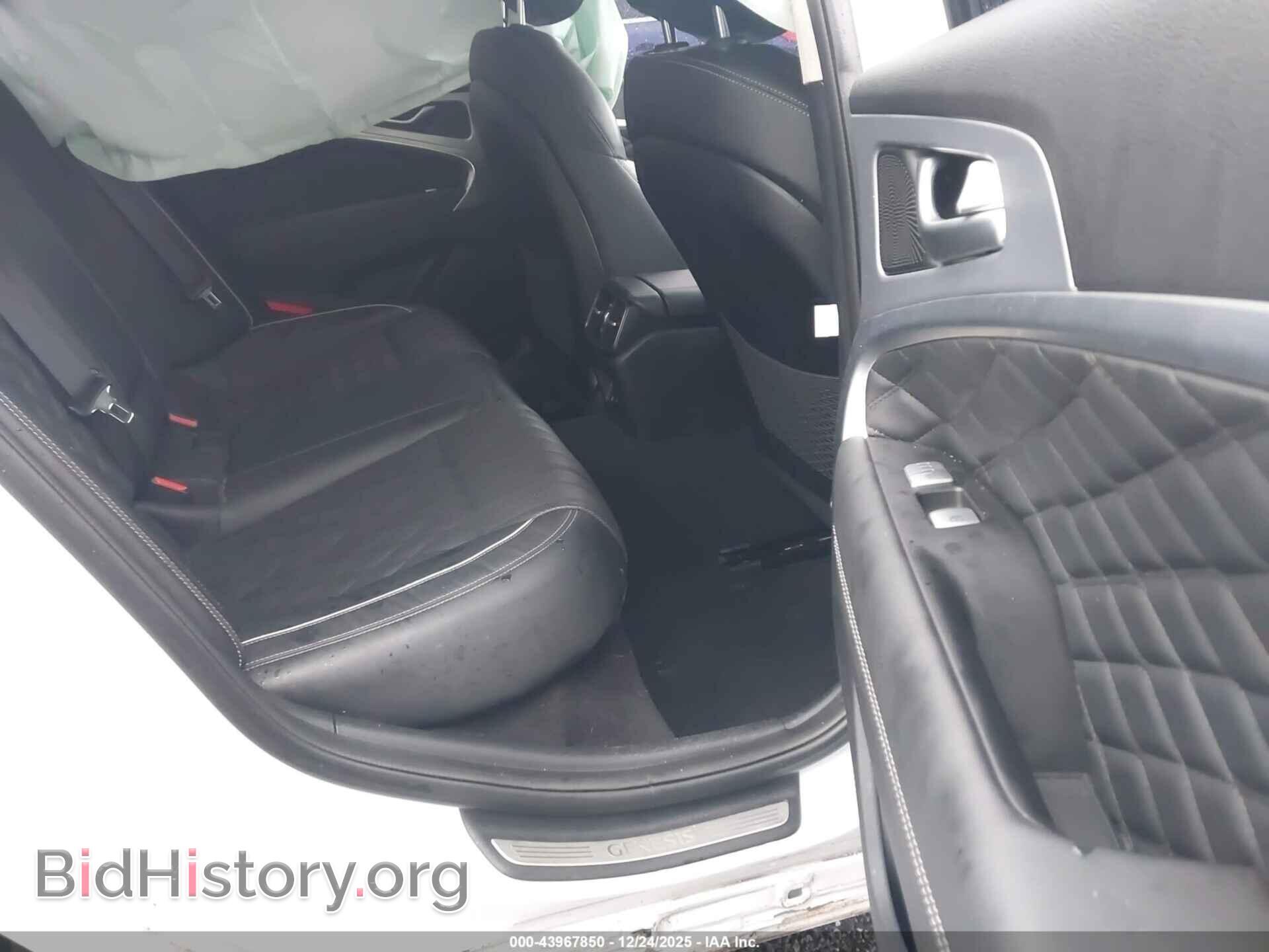 2019 GENESIS G70 - VIN: KMTG44LA0KU033012 - Фото 8