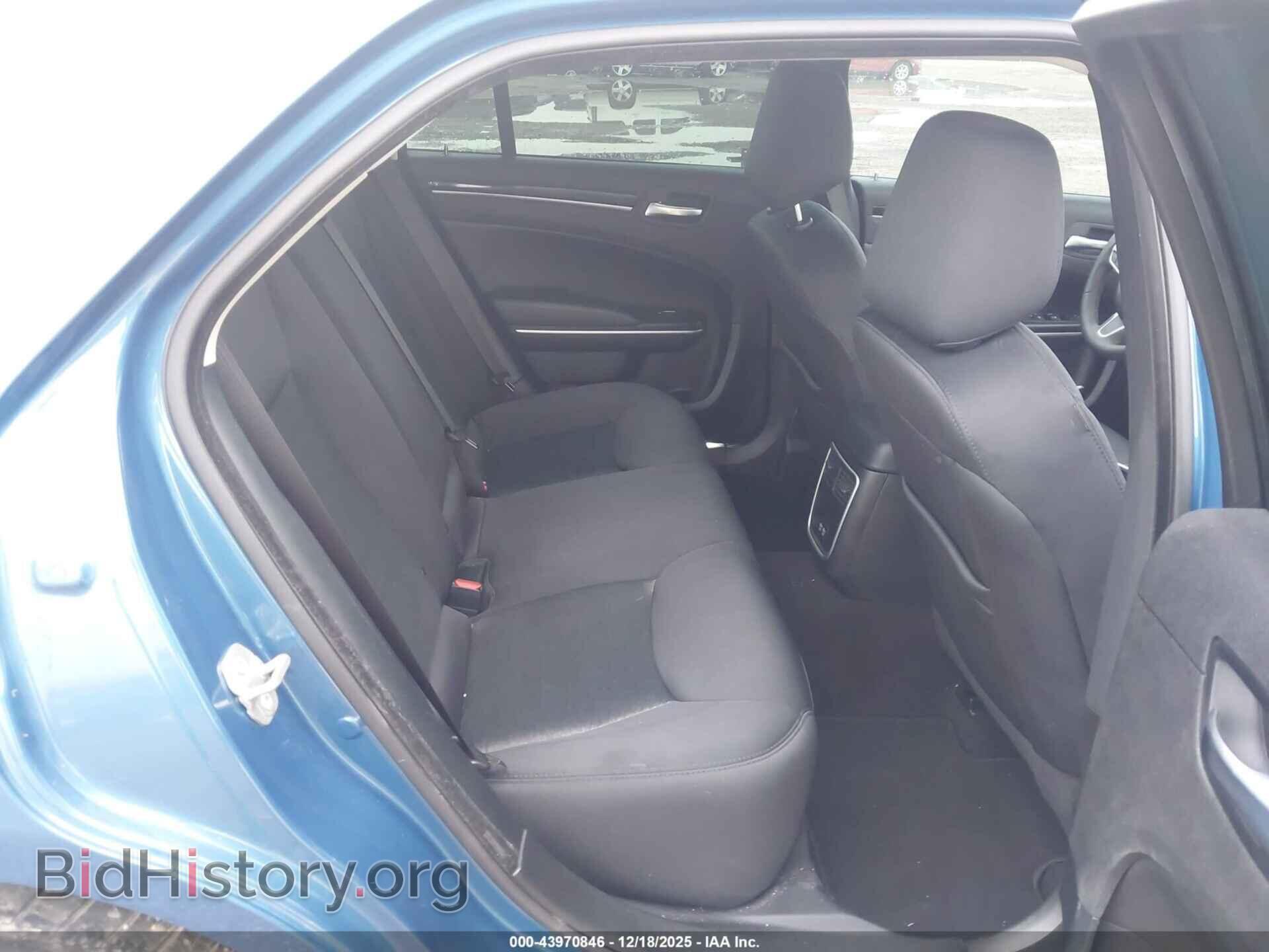 2023 CHRYSLER 300 - VIN: 2C3CCAAG1PH613874 - Фото 8