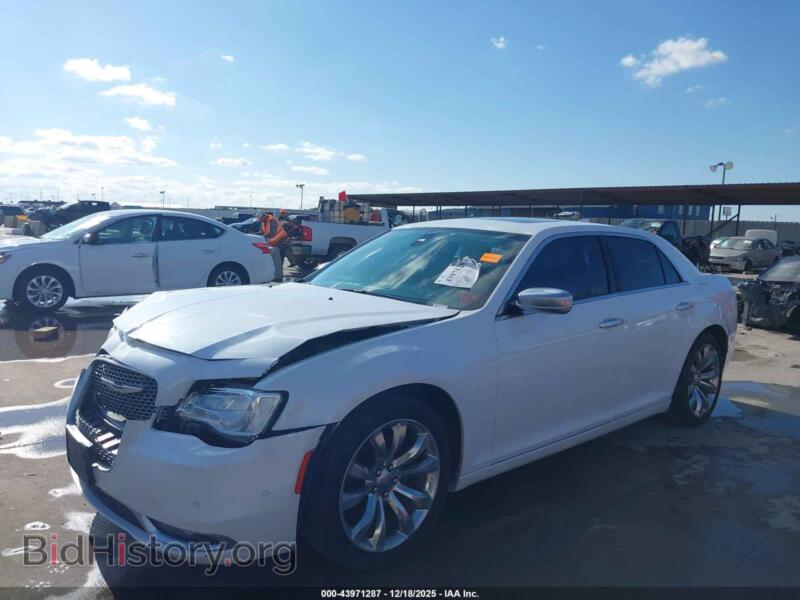 2015 Chrysler 300C (VIN 2C3CCAPG5FH760351) — фото 2 из 17