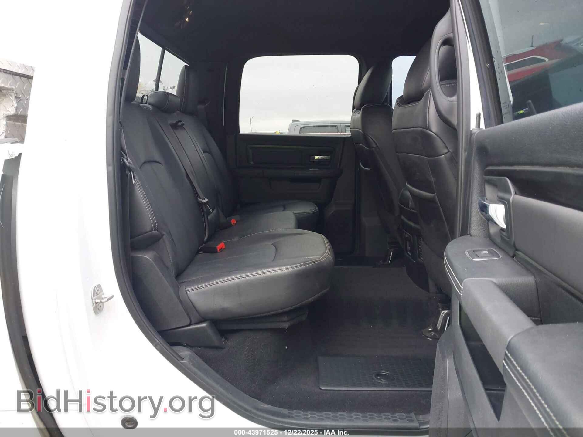 2018 RAM 1500 - VIN: 1C6RR7YT2JS203487 - Фото 8