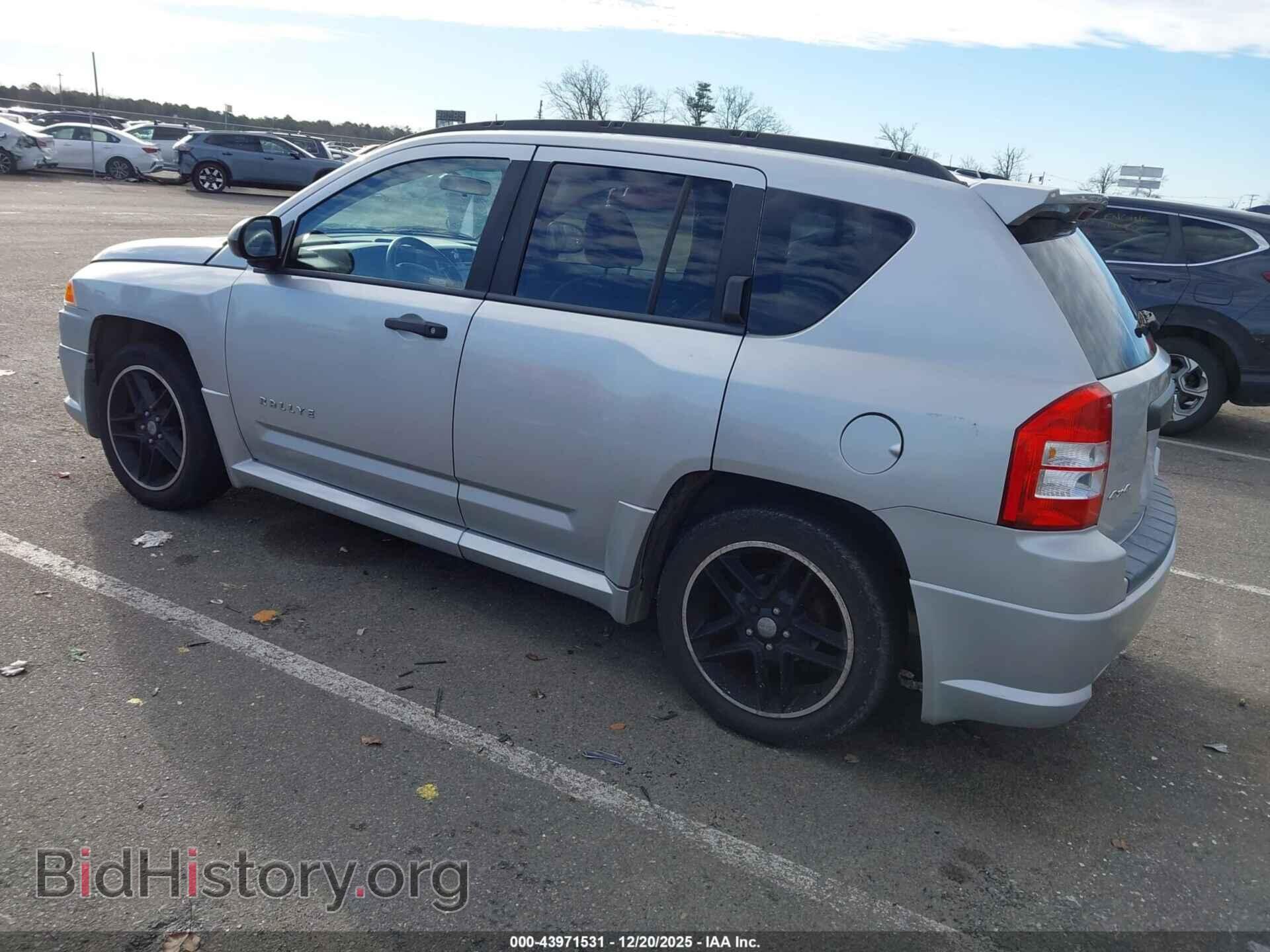2007 JEEP COMPASS - VIN: 1J8FF47W57D418205 - Фото 3