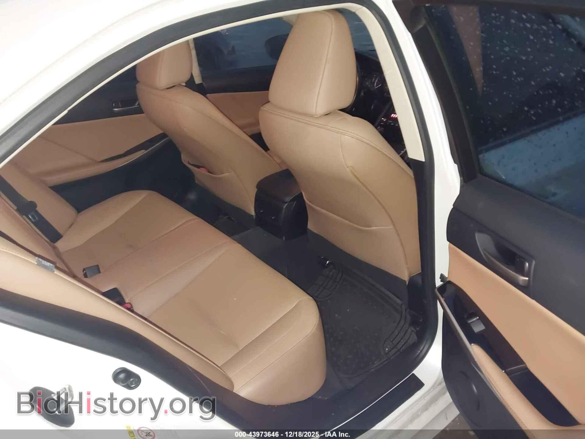 2017 LEXUS IS 300 - VIN: JTHCM1D2XH5021082 - Фото 8