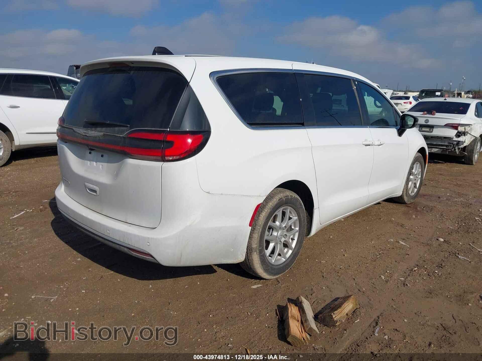 2026 CHRYSLER PACIFICA - VIN: 2C4RC1BG3TR186254 - Photo 4