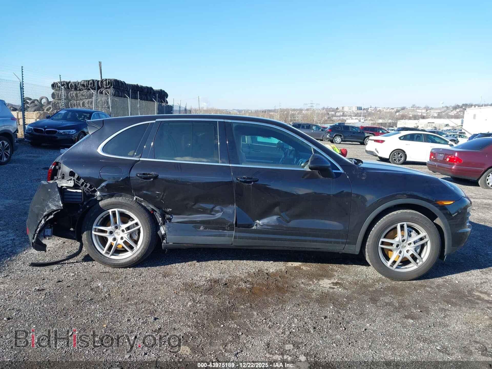 2011 PORSCHE CAYENNE - VIN: WP1AB2A21BLA52022 - Photo 14