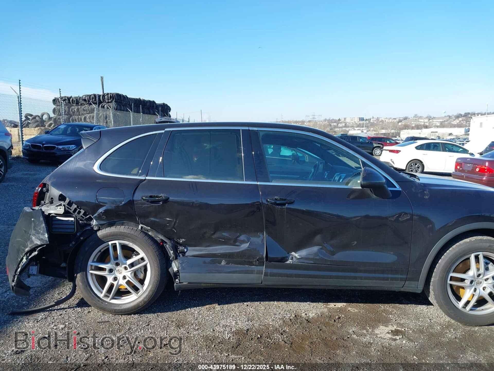 2011 PORSCHE CAYENNE - VIN: WP1AB2A21BLA52022 - Photo 6
