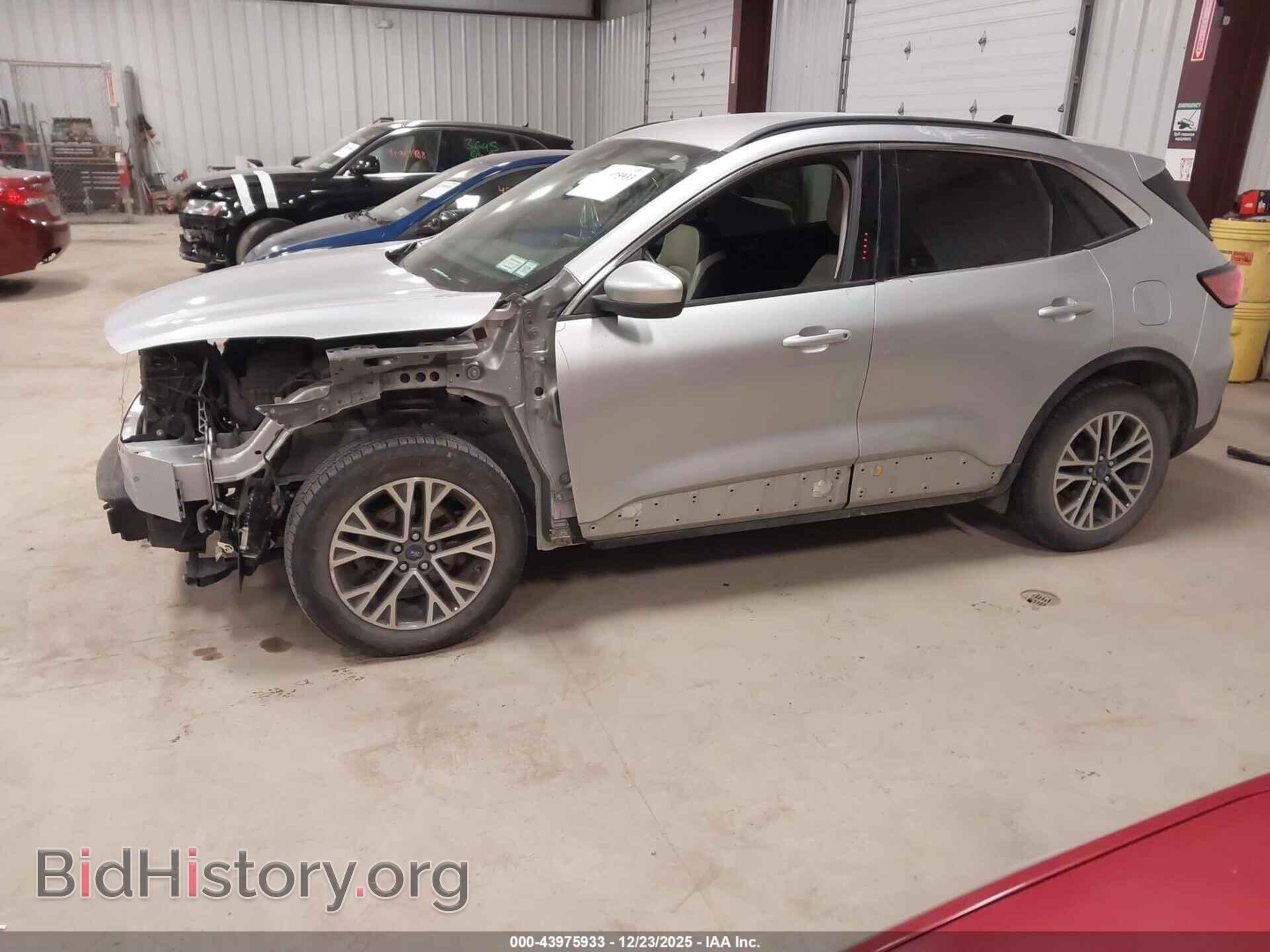 2020 FORD ESCAPE - VIN: 1FMCU9H60LUA20725 - Фото 2