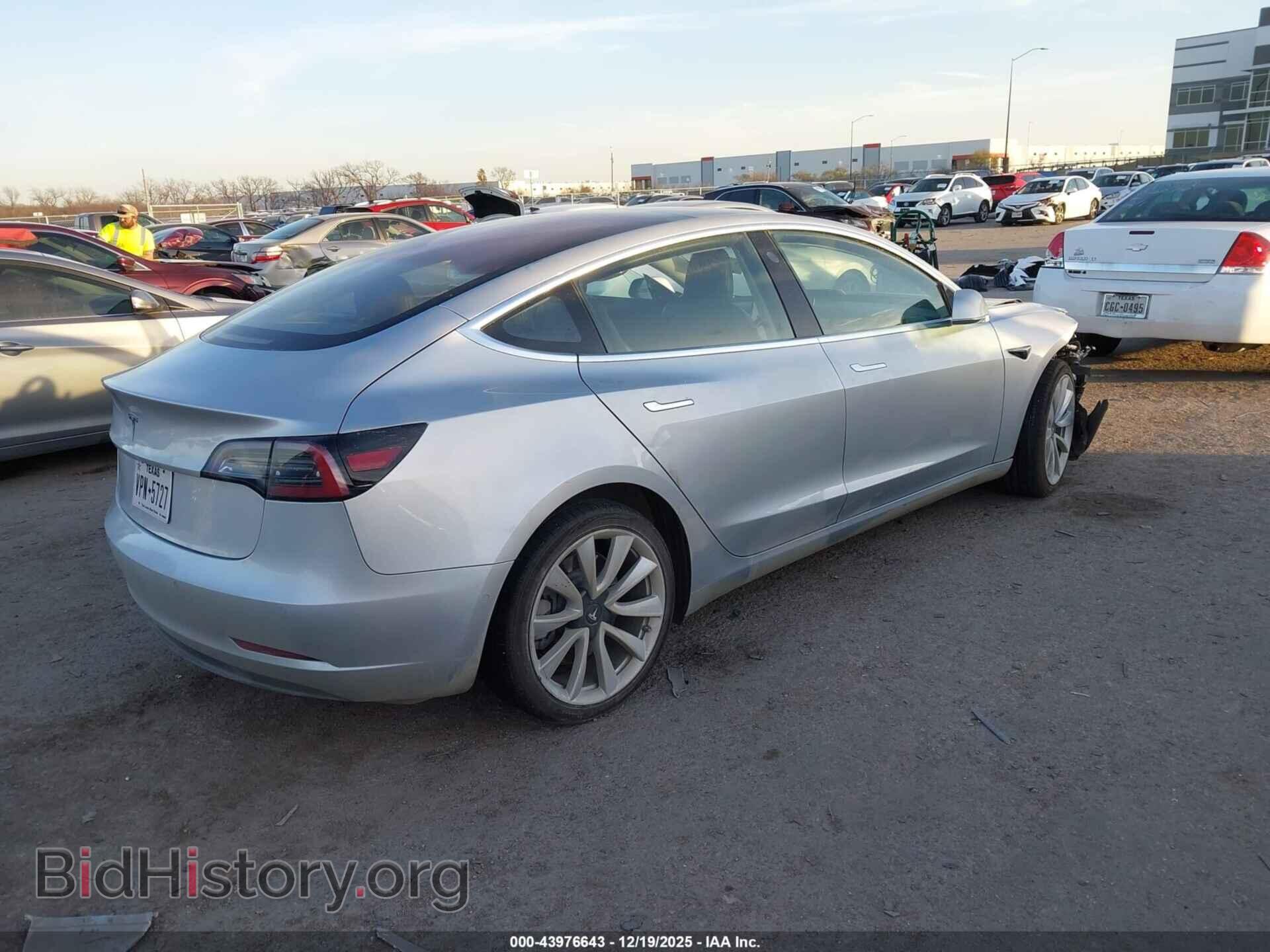 2018 TESLA MODEL 3 - VIN: 5YJ3E1EA1JF048485 - Photo 4
