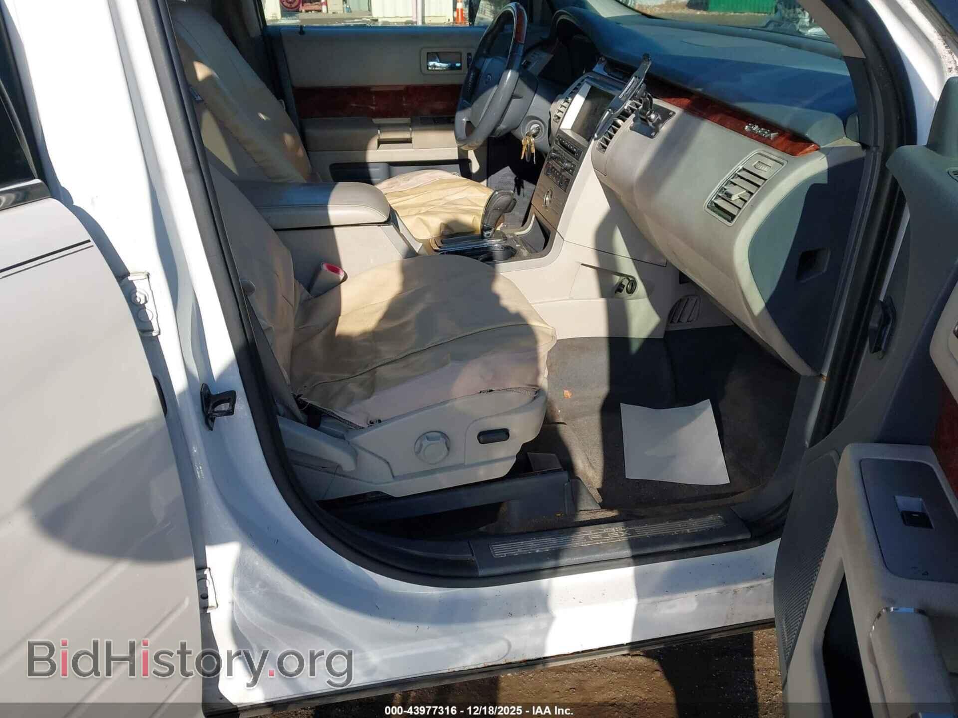 2009 FORD FLEX - VIN: 2FMEK63C99BA86747 - Фото 5