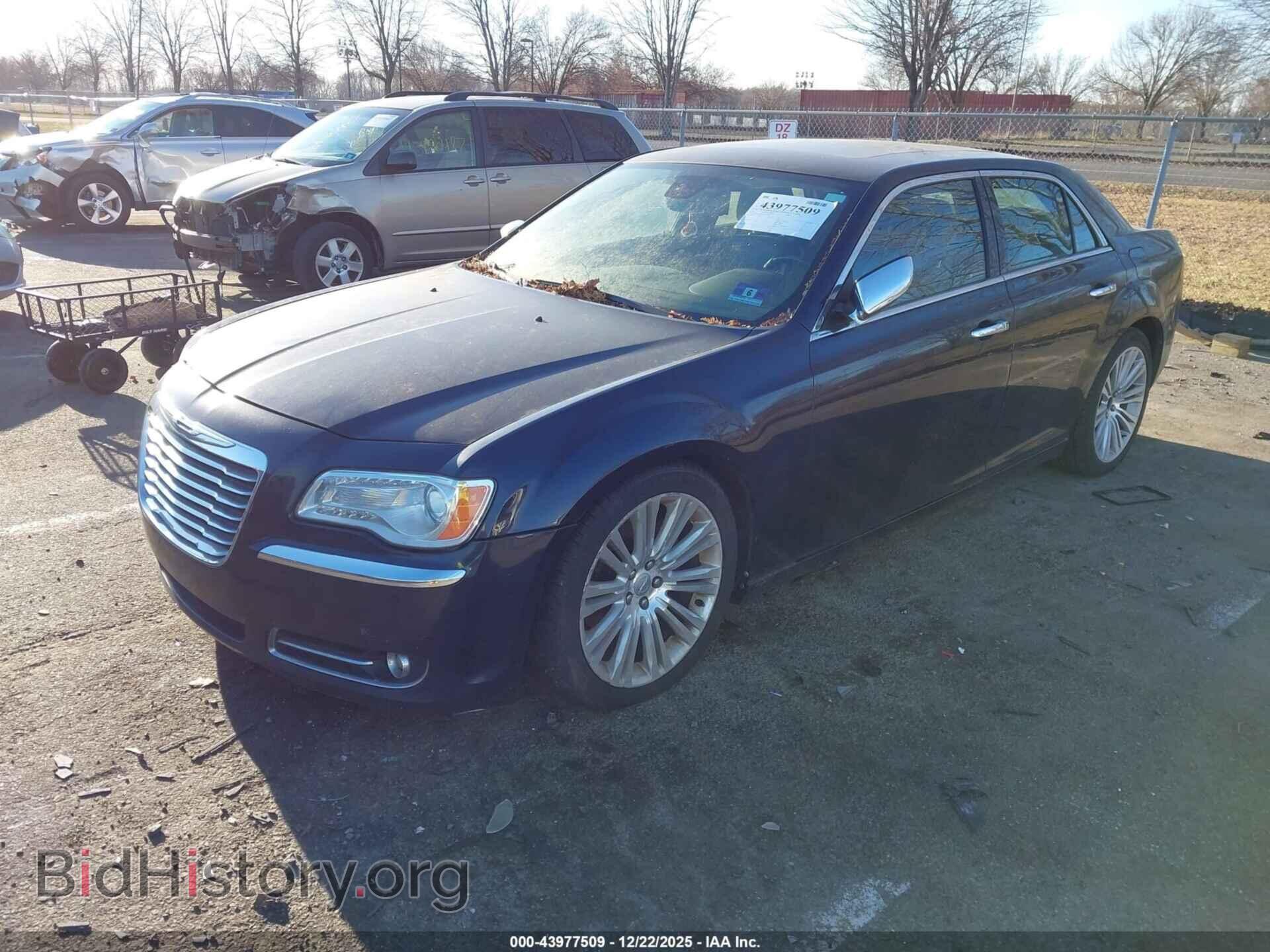 2012 CHRYSLER 300C - VIN: 2C3CCAET6CH237903 - Фото 2