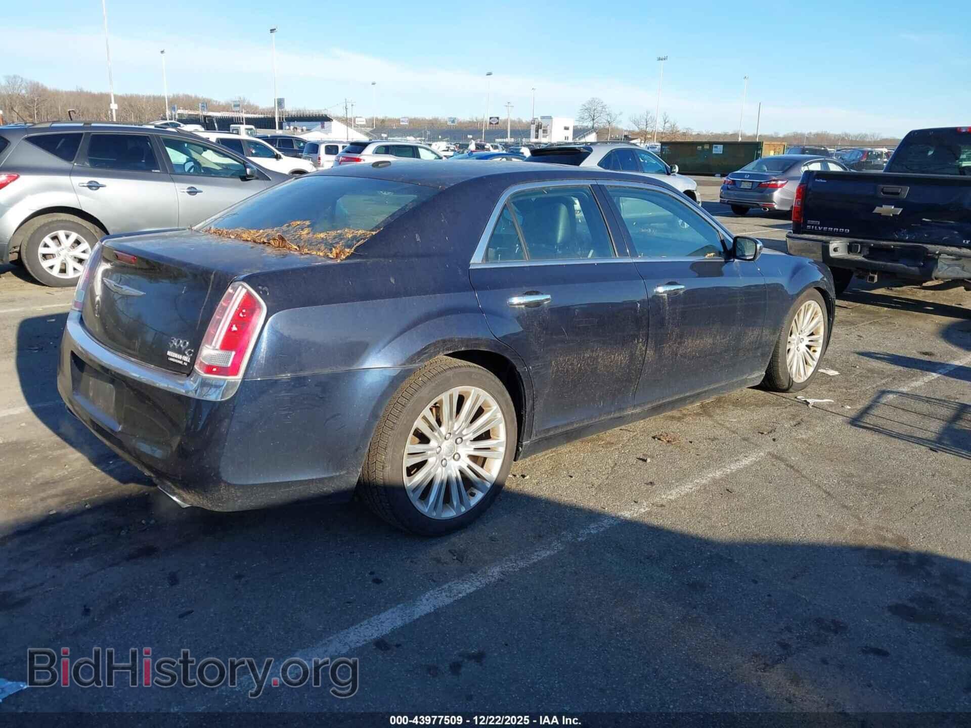 2012 CHRYSLER 300C - VIN: 2C3CCAET6CH237903 - Фото 4