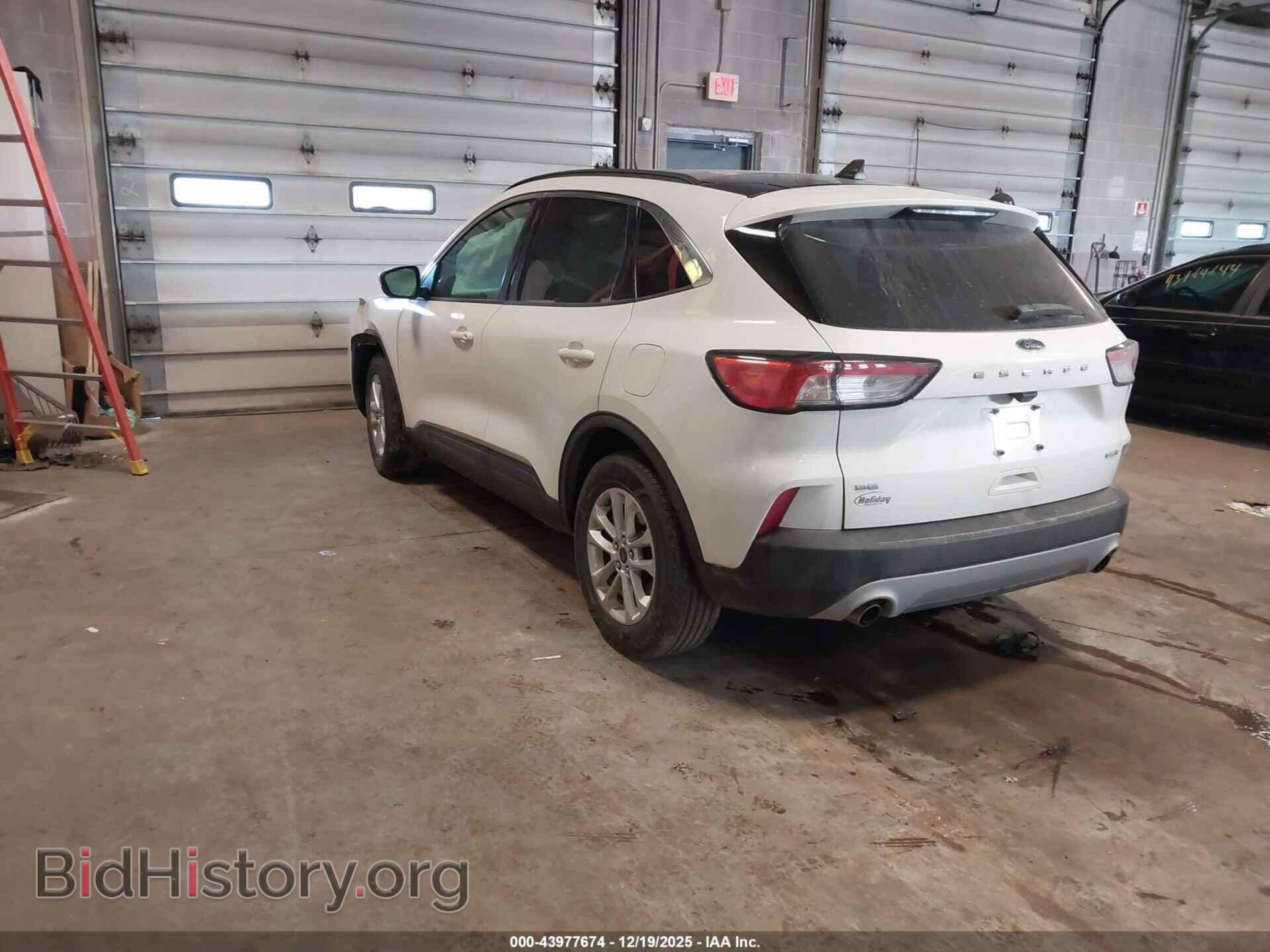 2020 FORD ESCAPE - VIN: 1FMCU9G65LUA96619 - Фото 3