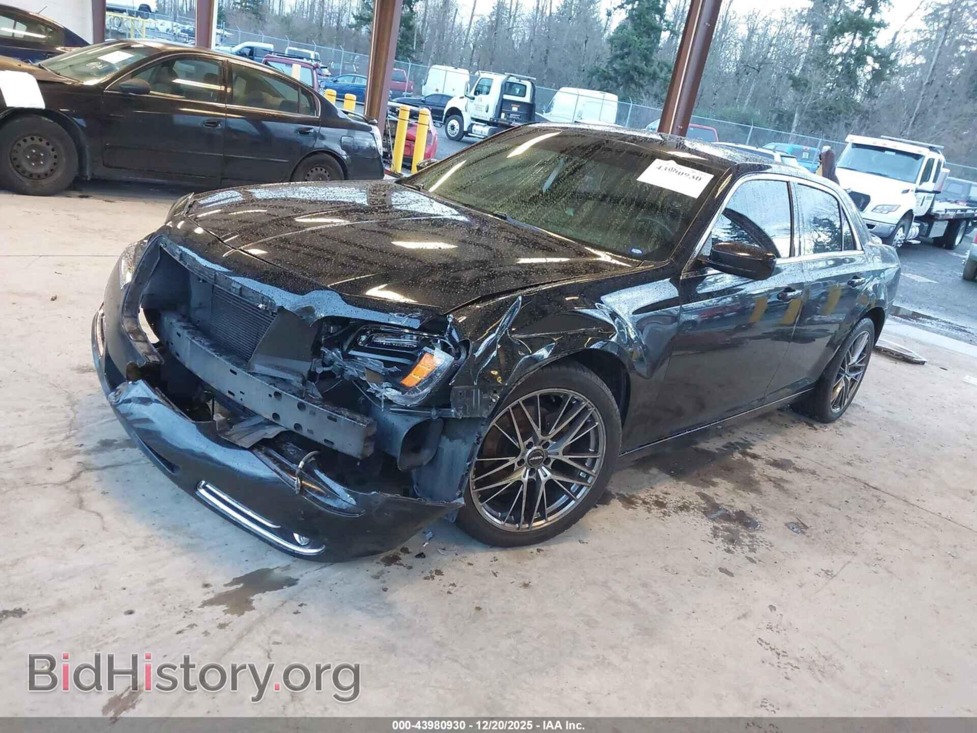 2012 CHRYSLER 300 - VIN: 2C3CCAAG8CH206340 - Photo 2
